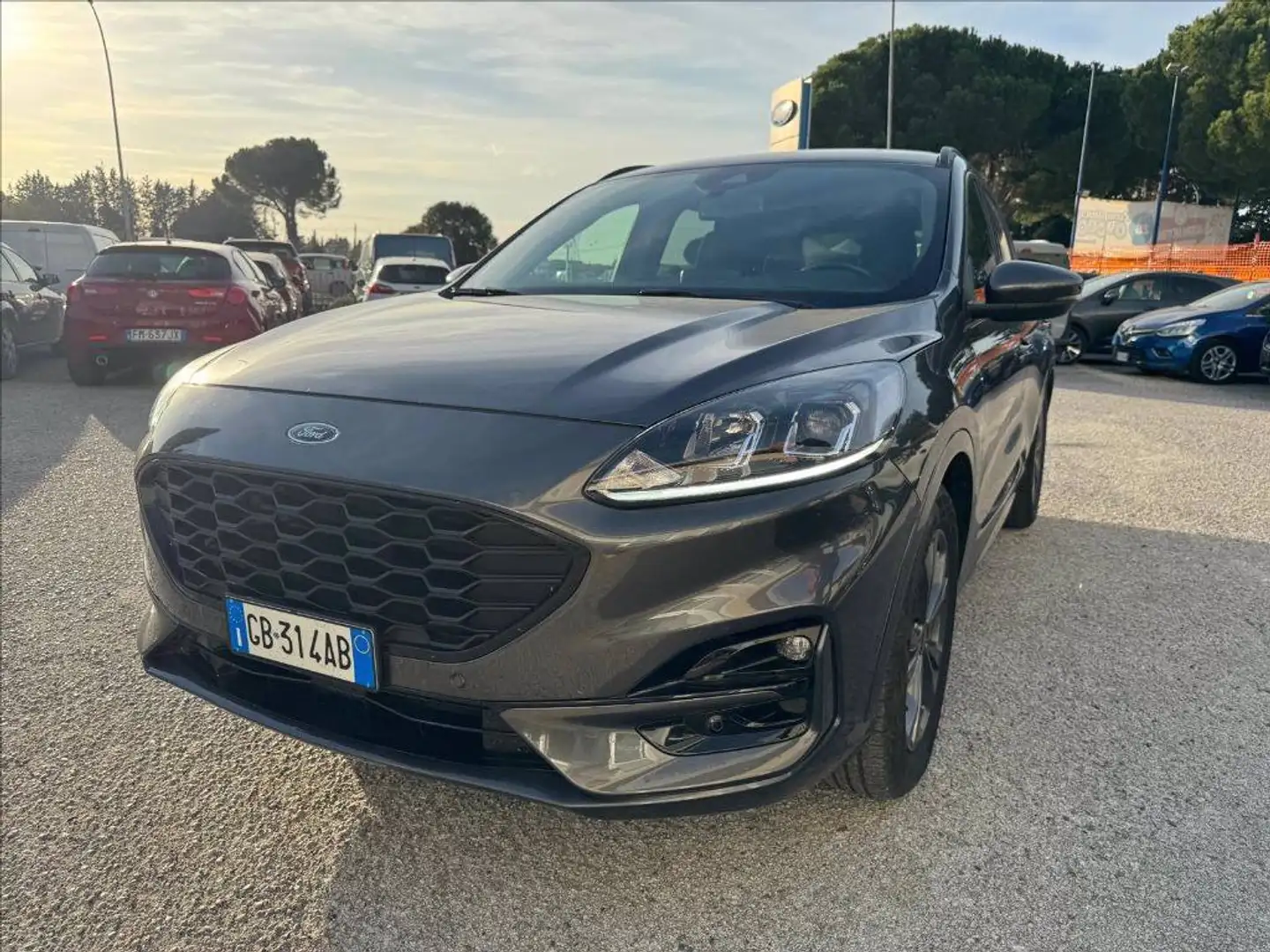 Ford Kuga 1.5 ecoblue ST-Line 2wd 120cv Grigio - 1