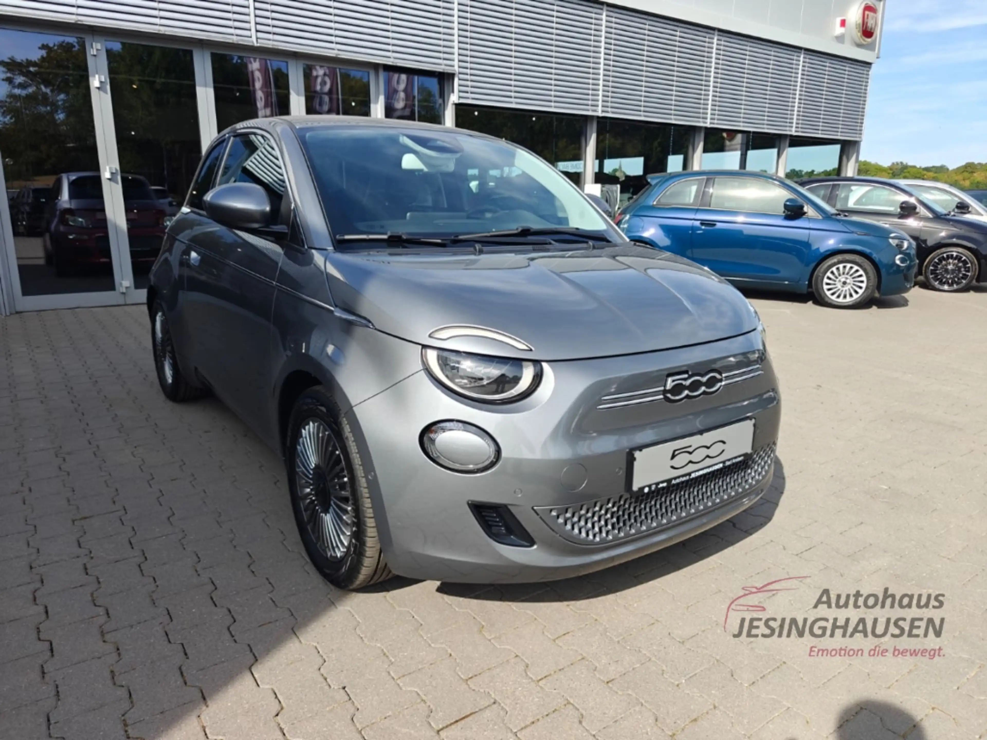 Fiat 500e Sitzh*Apple CarPlay/Android Auto*Komfort-Pak.*Klim — photo 3