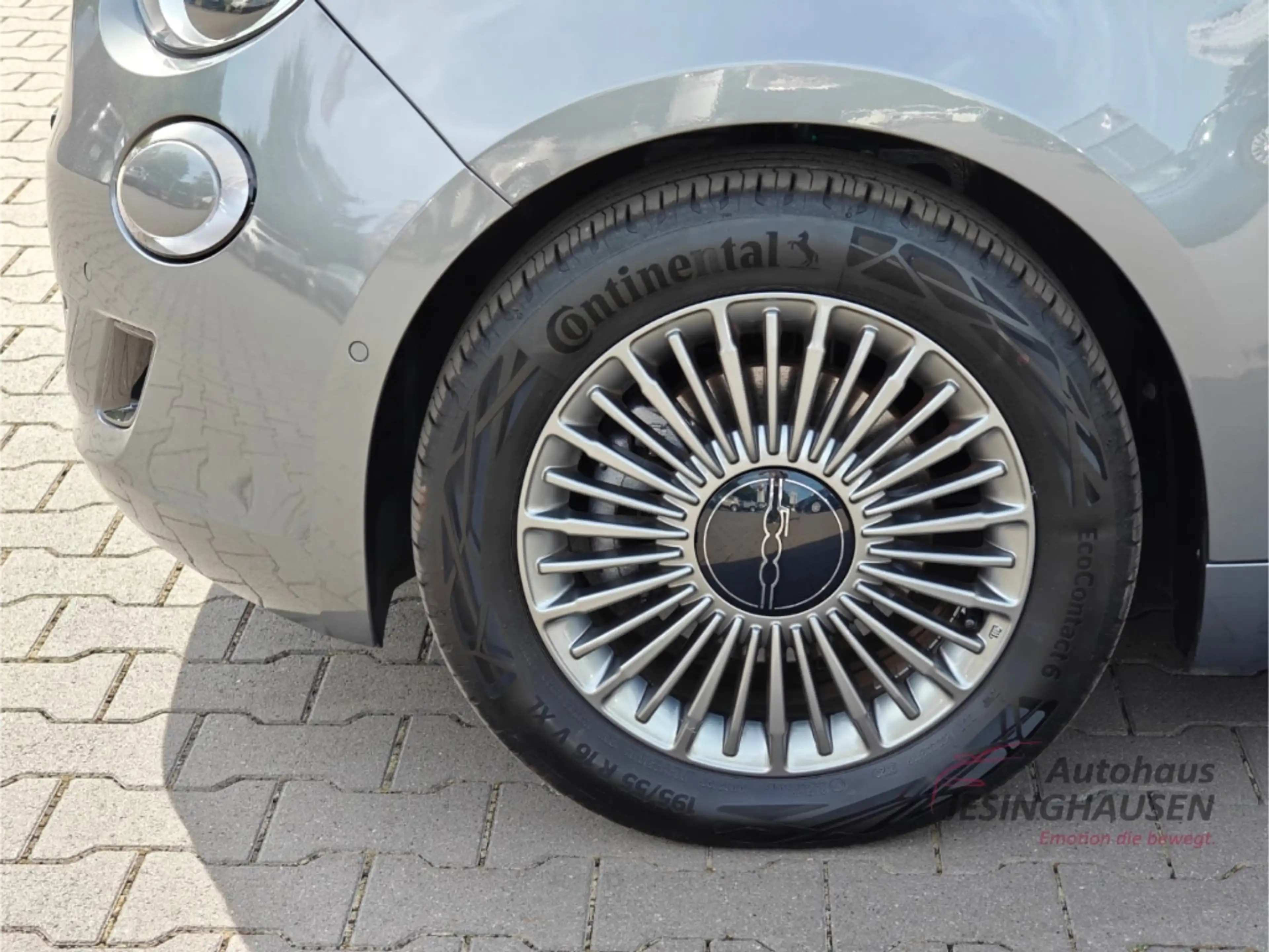 Fiat 500e Sitzh*Apple CarPlay/Android Auto*Komfort-Pak.*Klim — photo 11