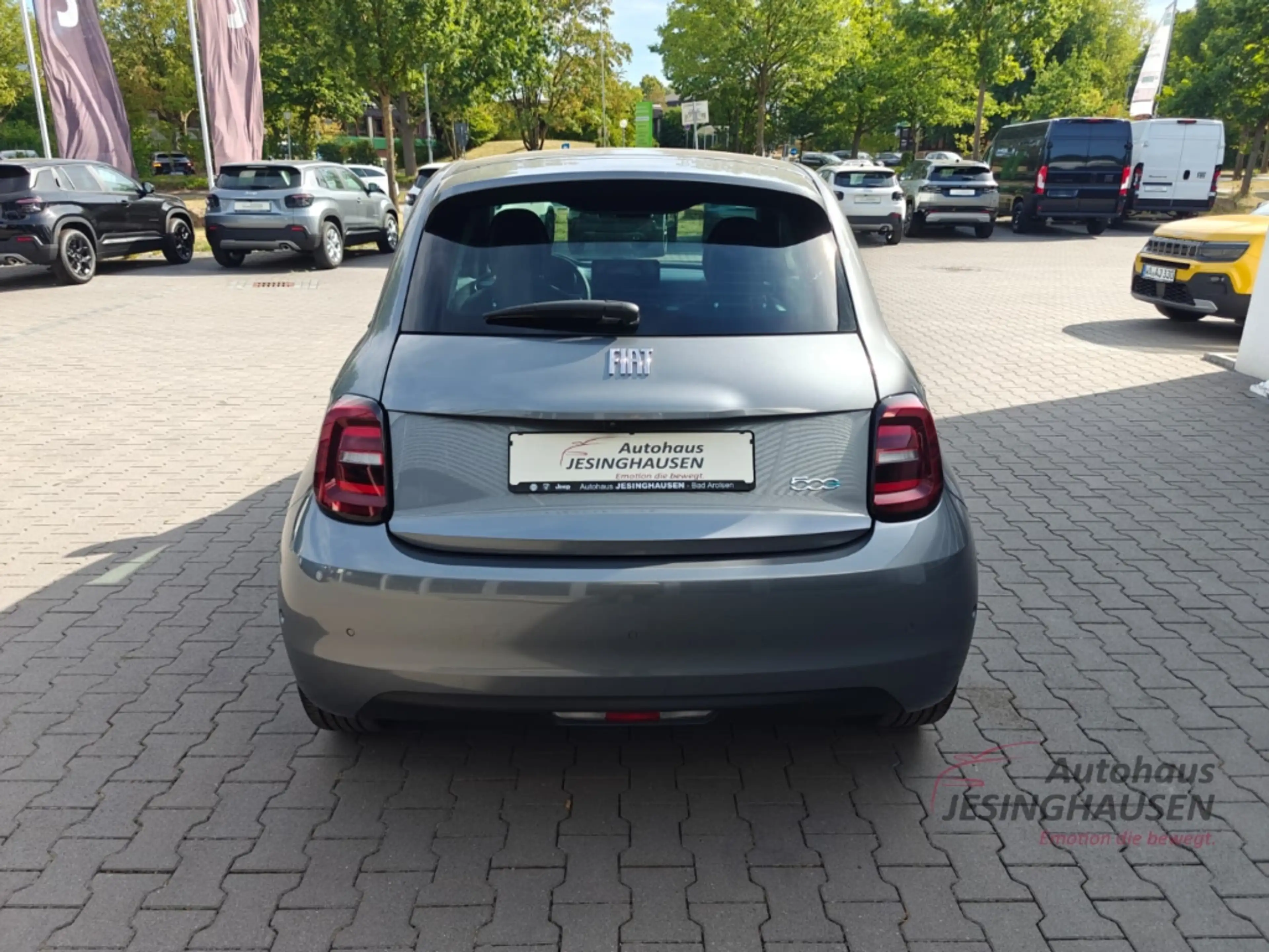 Fiat 500e Sitzh*Apple CarPlay/Android Auto*Komfort-Pak.*Klim — photo 6