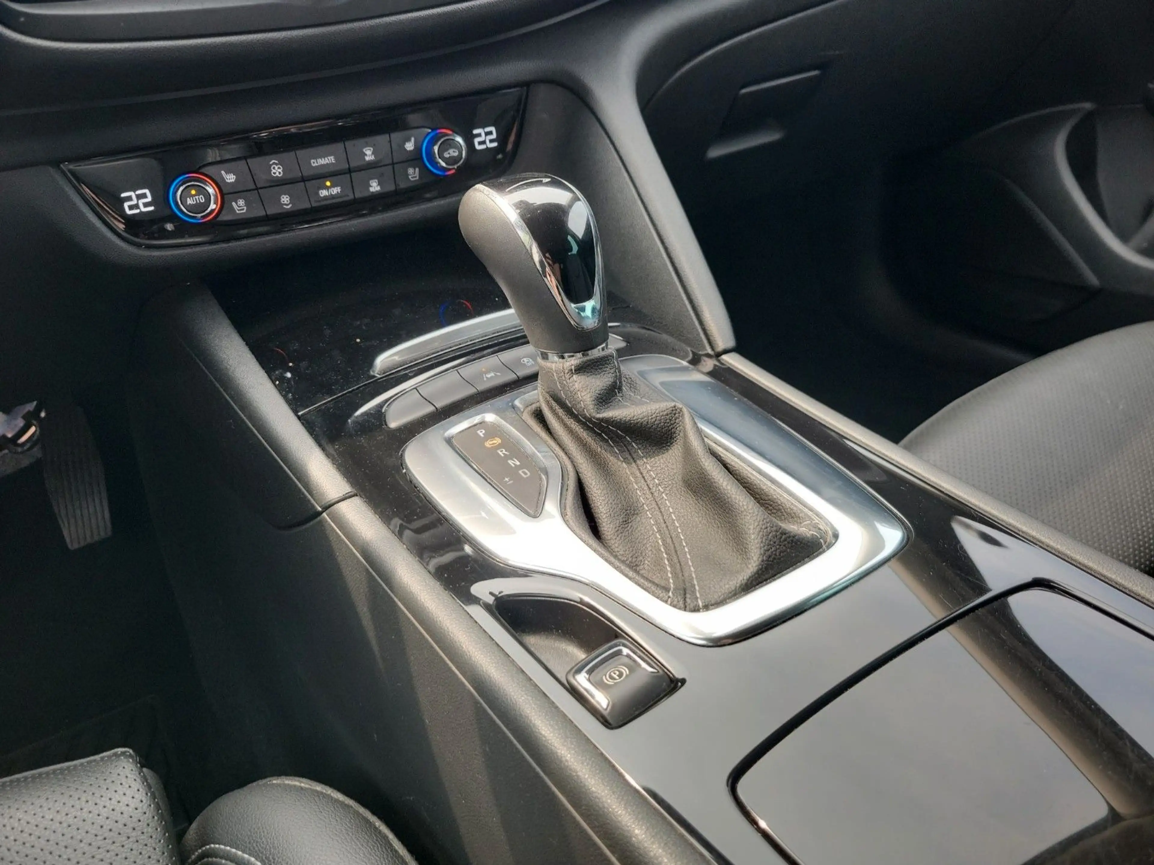 Opel Insignia B ST 2.0 OPC-Line/4x4/1-Hand/VOLL LED — photo 14