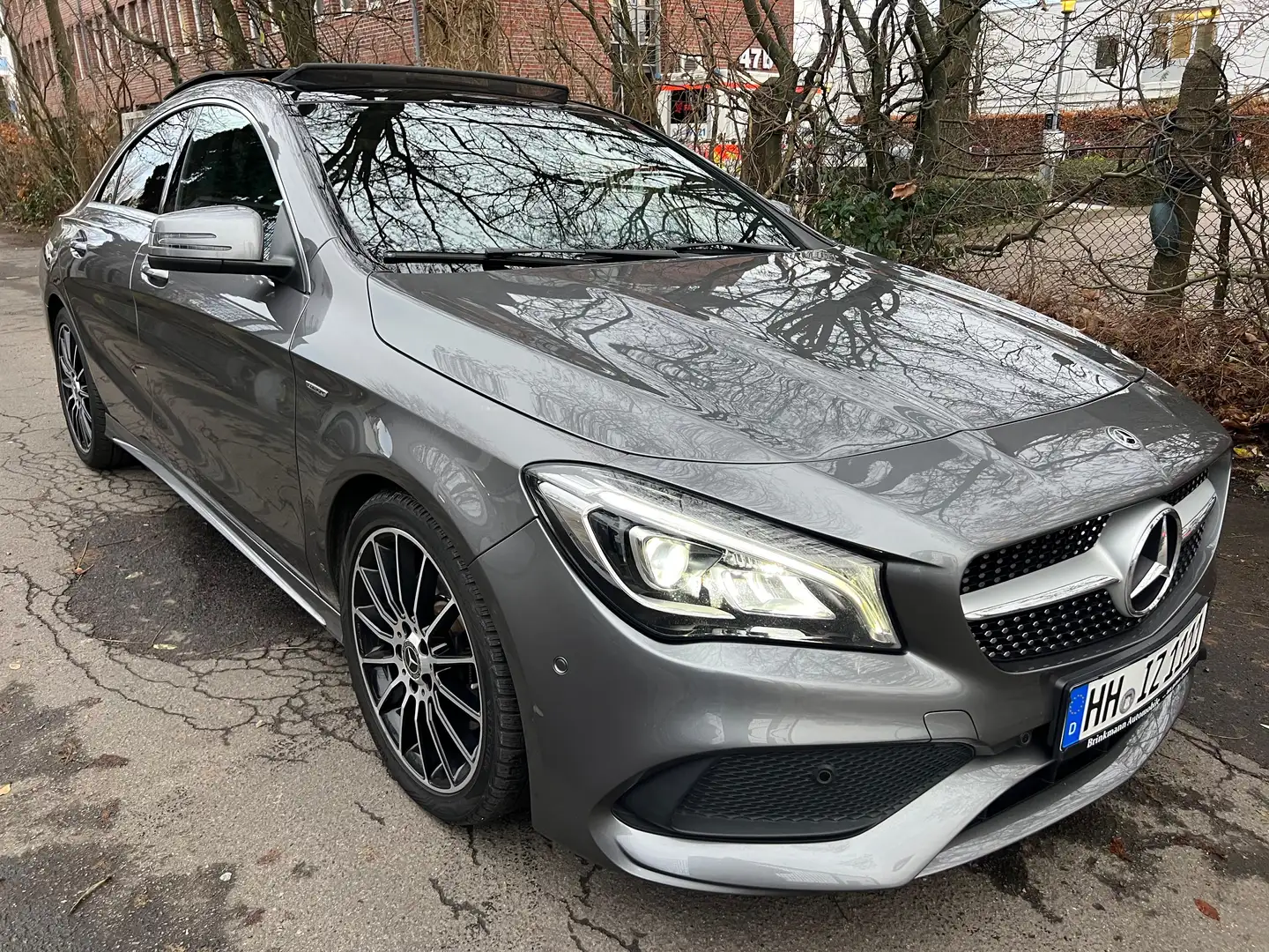 Mercedes-Benz CLA 220 d 7G-DCT AMG Line Gris - 1