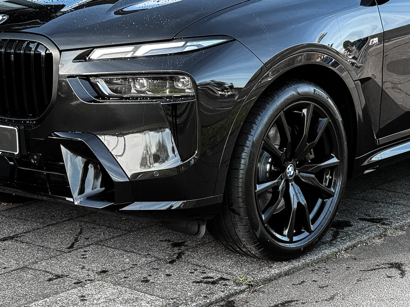 BMW X7 xDrive40d M Sportpaket * Sitzheizung vorne und hin — photo 3