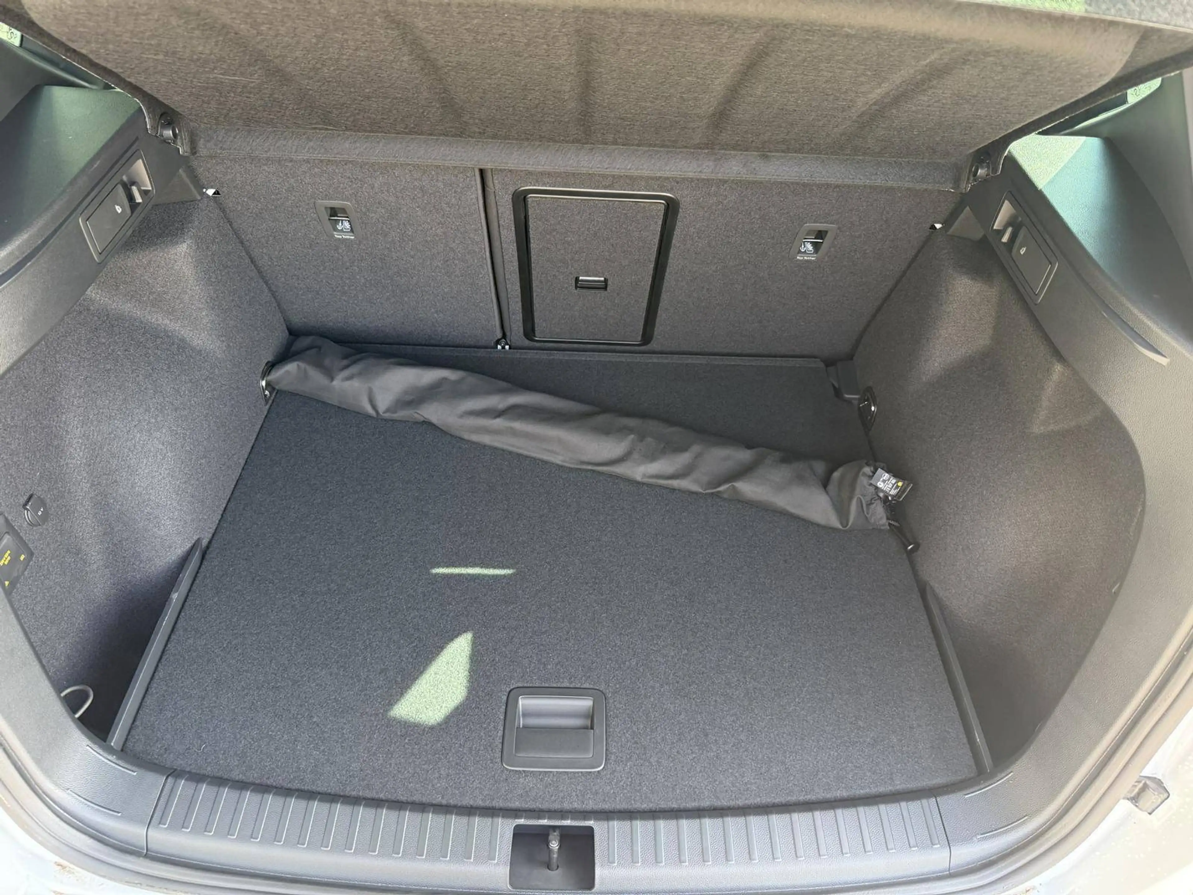 CUPRA Ateca 1.5 TSI DSG 110 kW (150PS) - AHK - Top View, 360° — photo 6