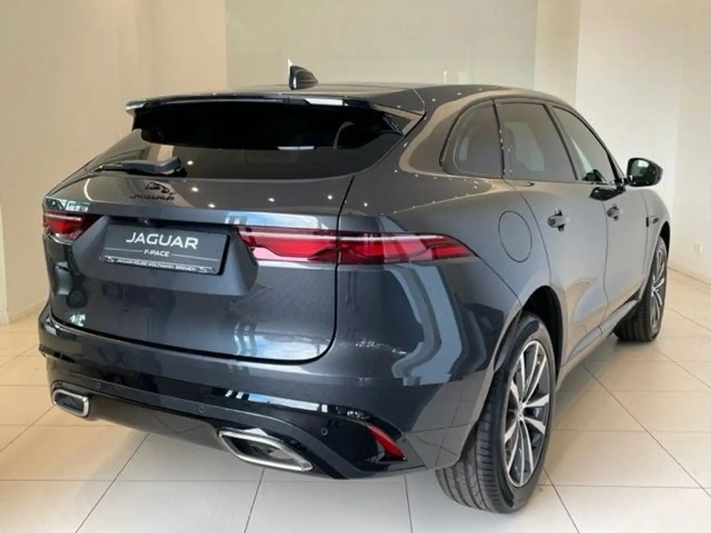 Jaguar F-Pace D300 R-Dynamic SE AWD Panoramadach Grau - 2