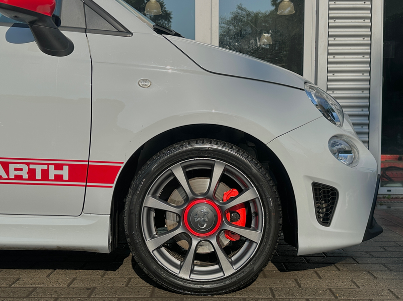 Abarth 500 *1-PROPRIETAIRE*1-OWNER*TOIT-PANO*U-CONNECT*NAVI* — photo 15