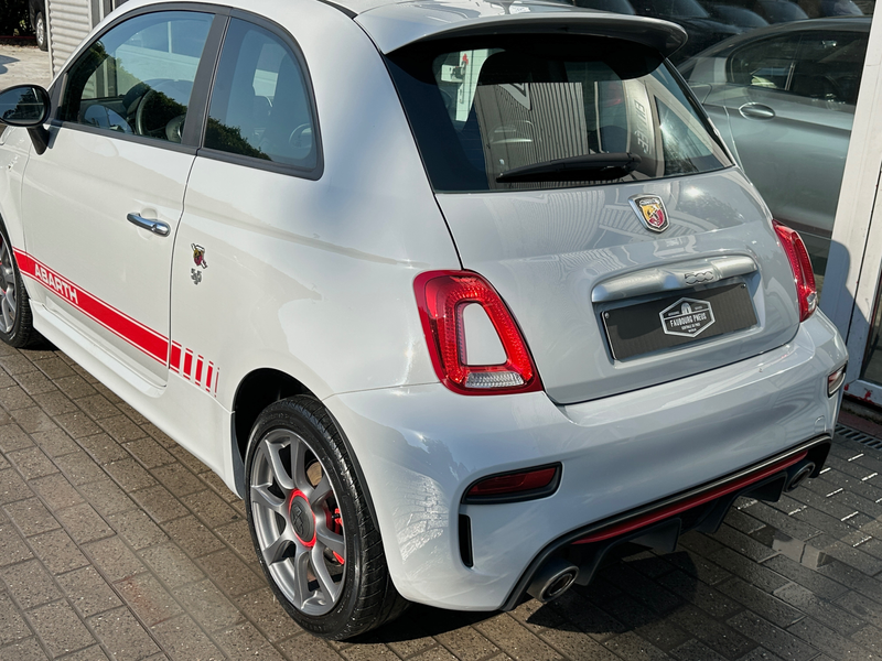 Abarth 500 *1-PROPRIETAIRE*1-OWNER*TOIT-PANO*U-CONNECT*NAVI* — photo 11
