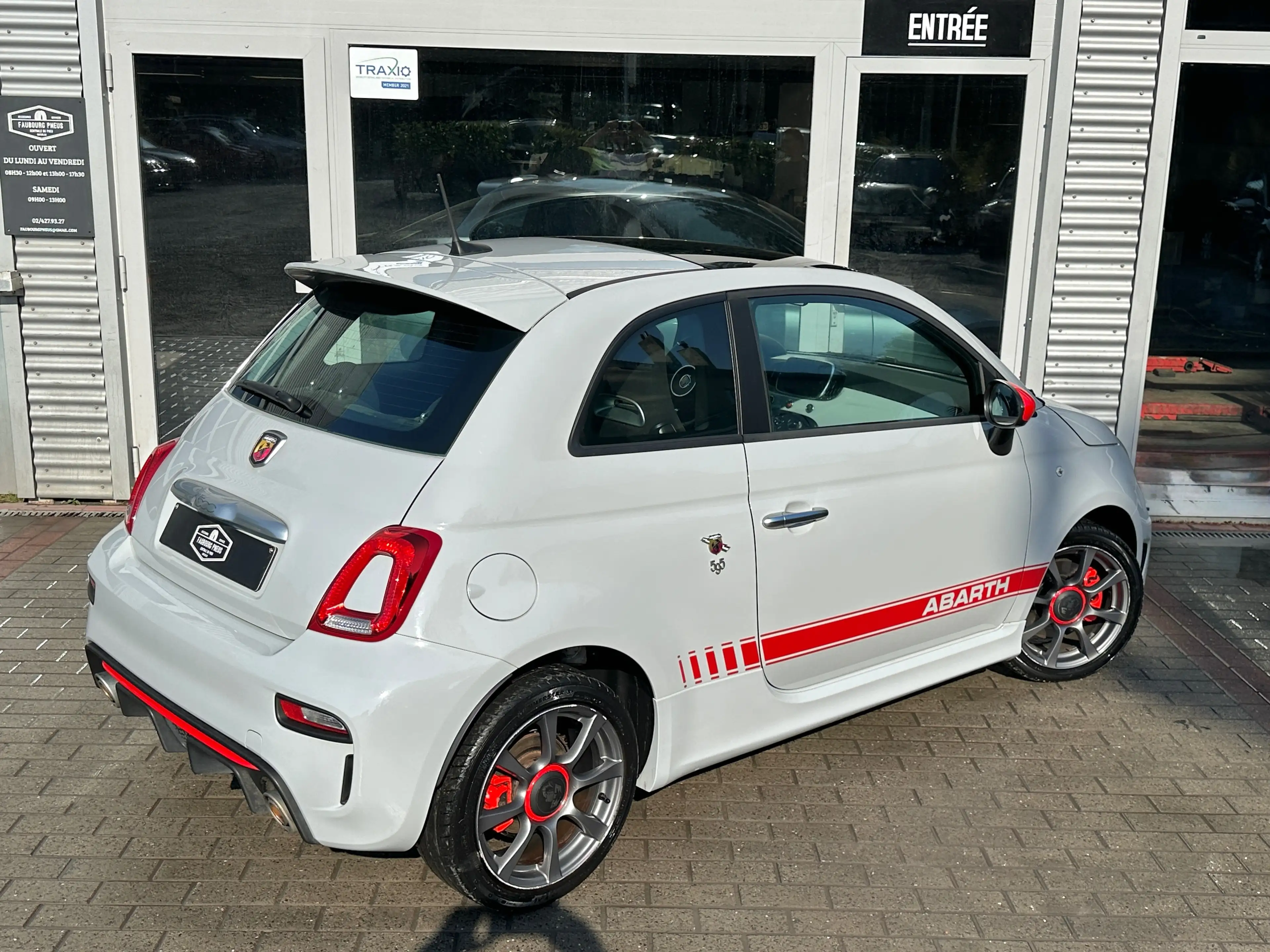 Abarth 500 *1-PROPRIETAIRE*1-OWNER*TOIT-PANO*U-CONNECT*NAVI* — photo 6