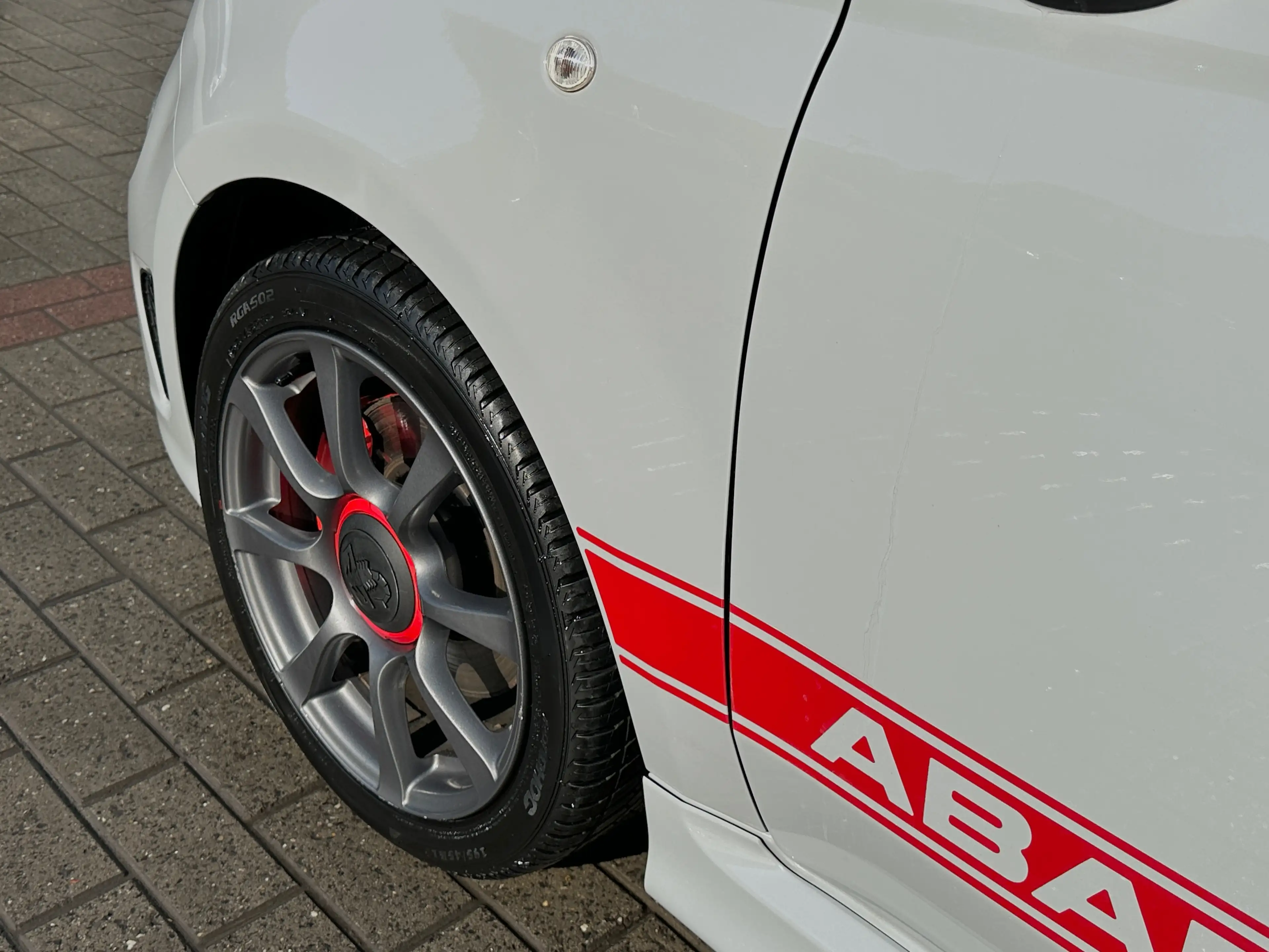 Abarth 500 *1-PROPRIETAIRE*1-OWNER*TOIT-PANO*U-CONNECT*NAVI* — photo 9