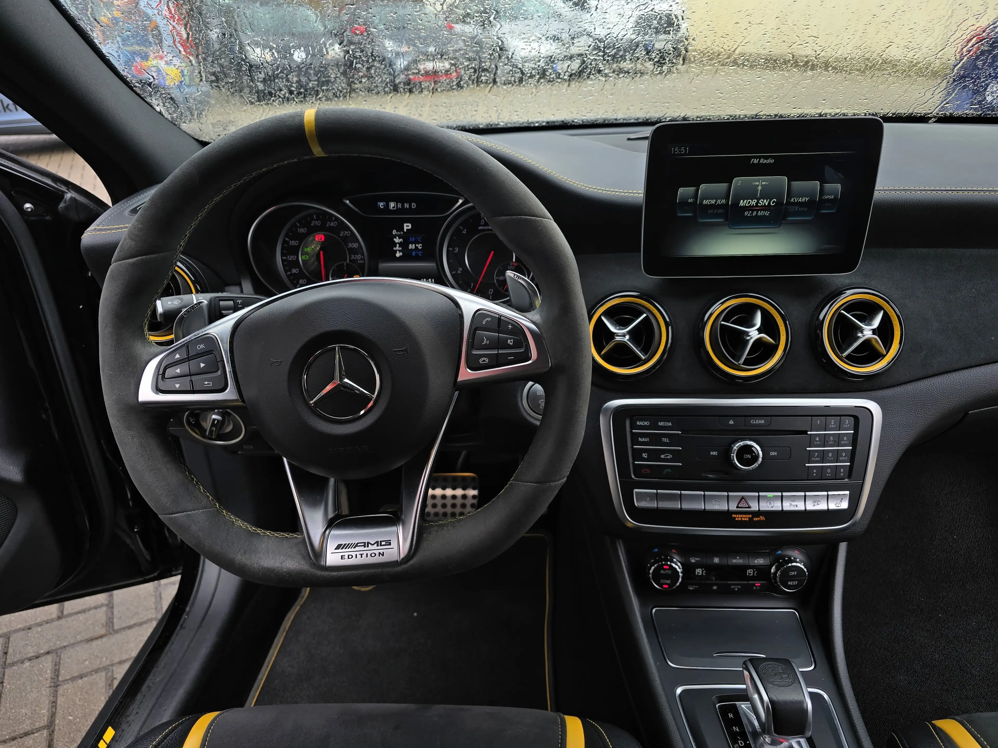 Mercedes-Benz GLA 45 AMG GLA45 AMG 4Matic Yellow Night/EditionONE! — photo 14