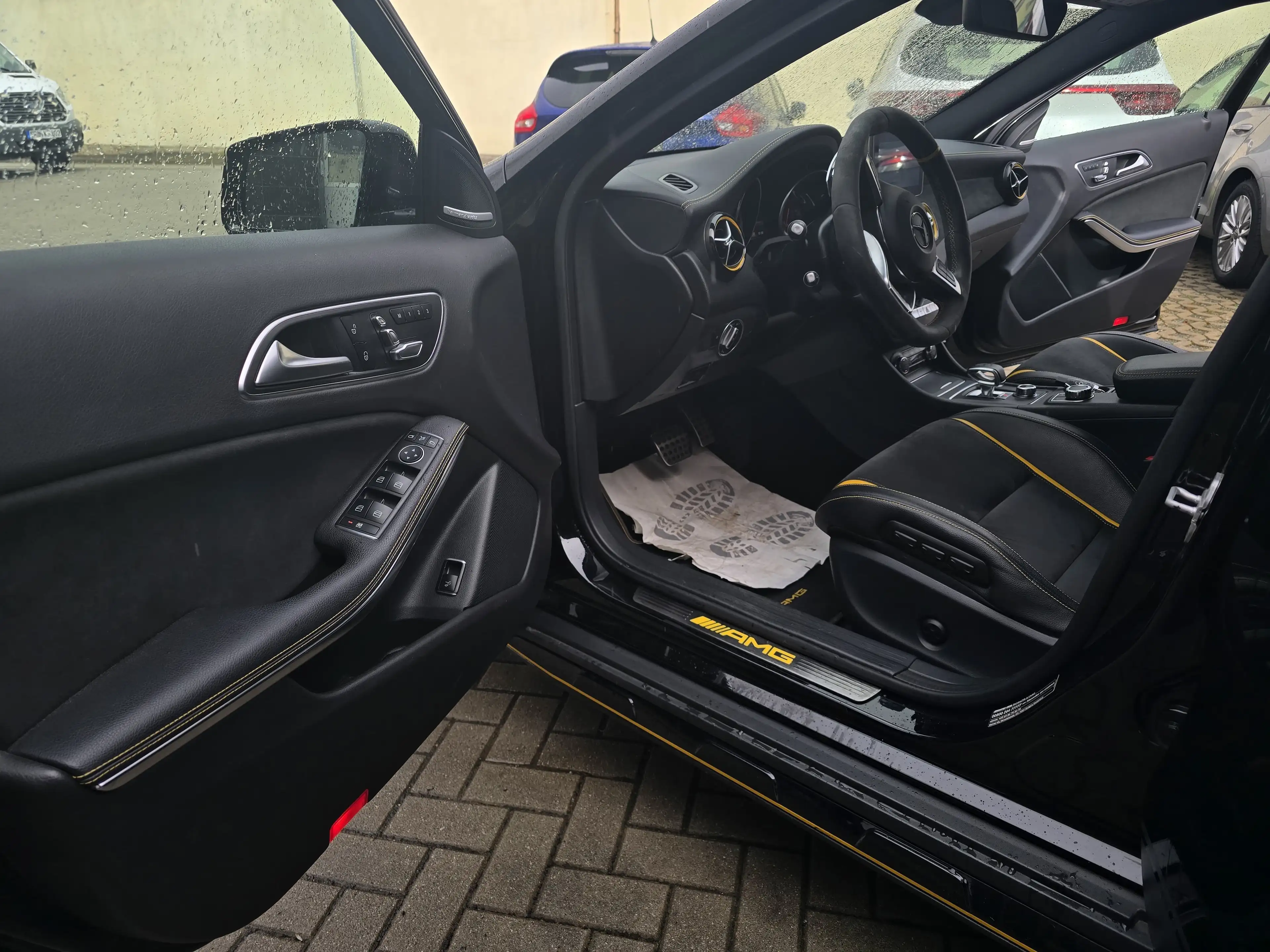 Mercedes-Benz GLA 45 AMG GLA45 AMG 4Matic Yellow Night/EditionONE! — photo 10