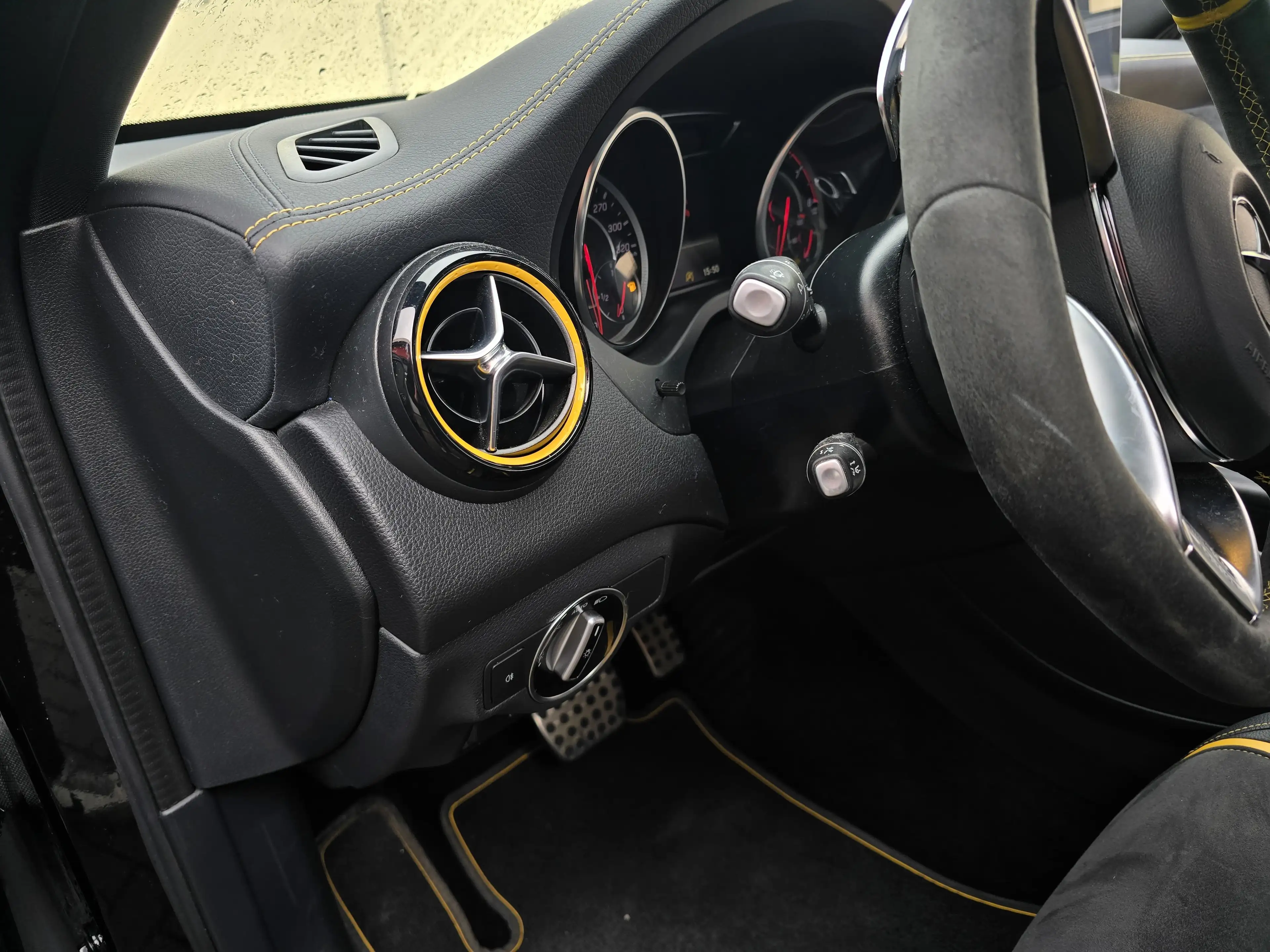 Mercedes-Benz GLA 45 AMG GLA45 AMG 4Matic Yellow Night/EditionONE! — photo 12