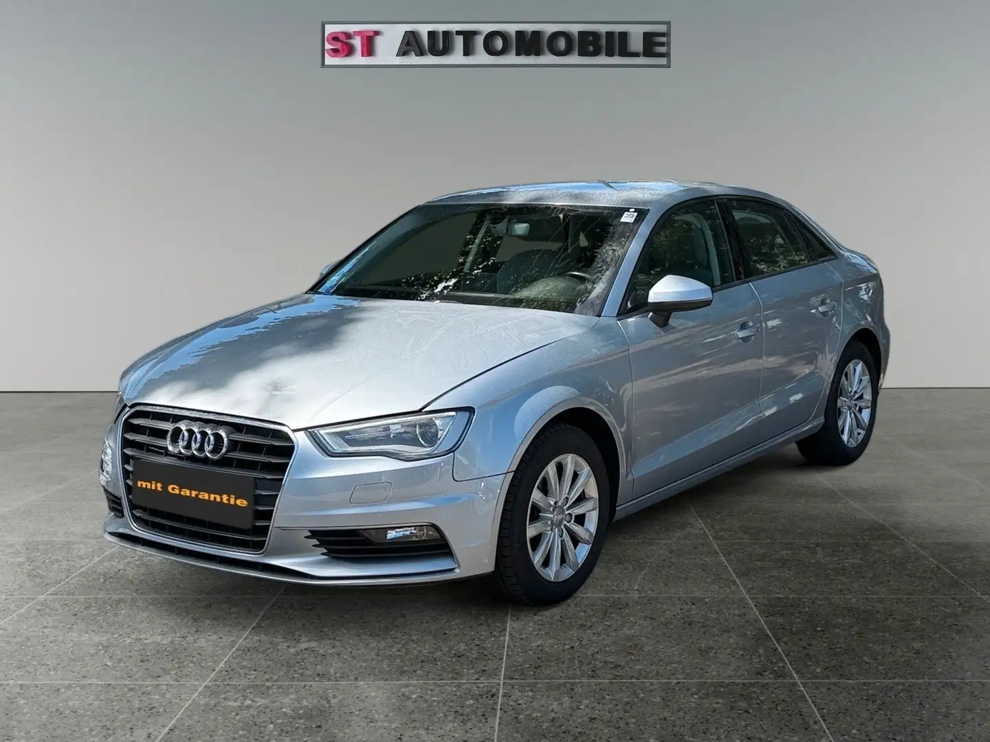 Audi A3 Limousine Attraction 1.4-Navi-Leder-Automatik Silber - 1