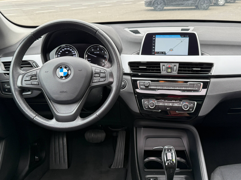 BMW X1 X1 1.5 dA sDrive16 AdBlue (EU6d-TEMP)/Capteurs avant et arrière/Toit ouvrant panoramique/Système de navigation — photo 8