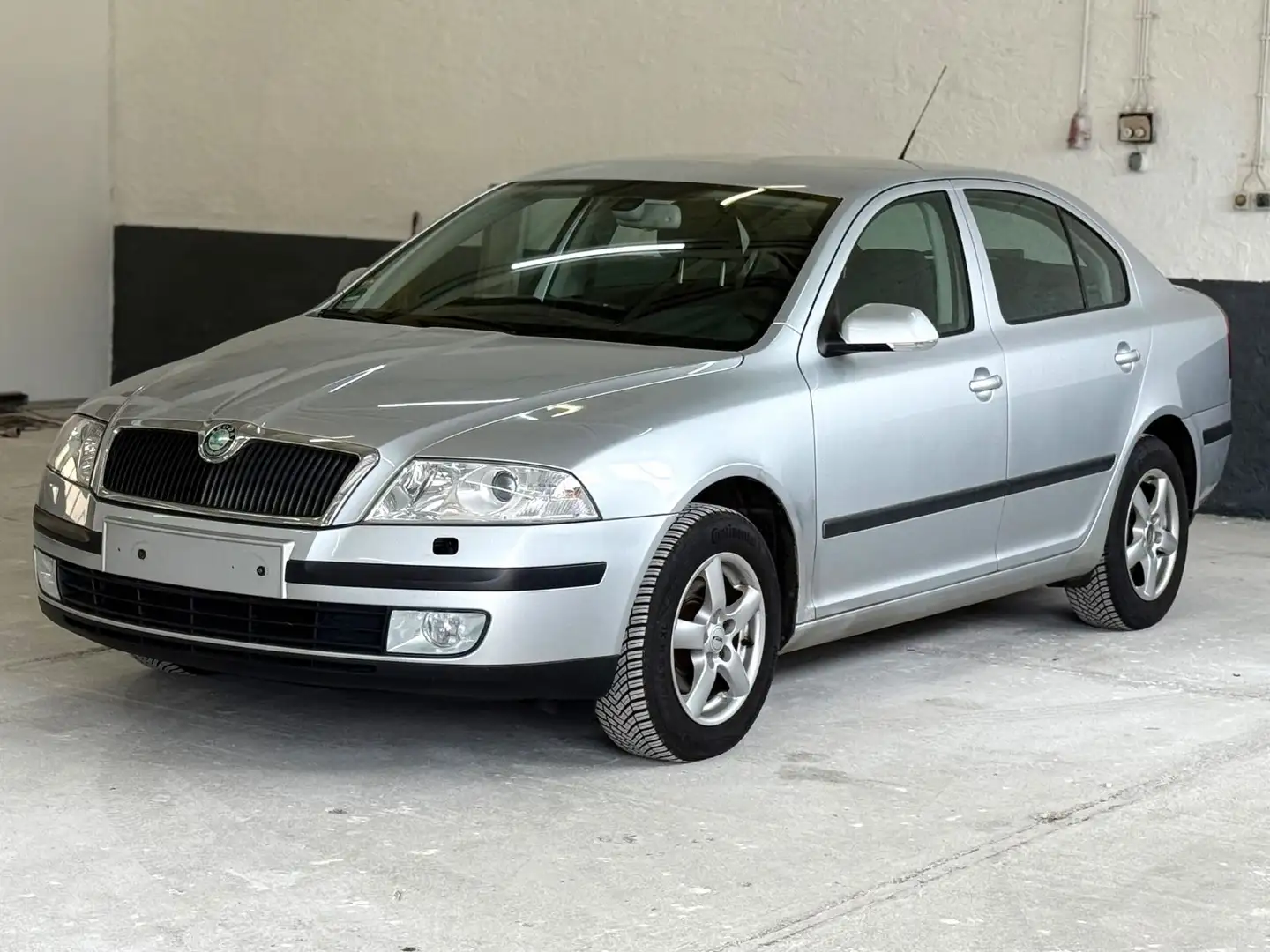 Skoda Octavia Lim. Ambiente*TÜV*KLIMA* Argintiu - 1