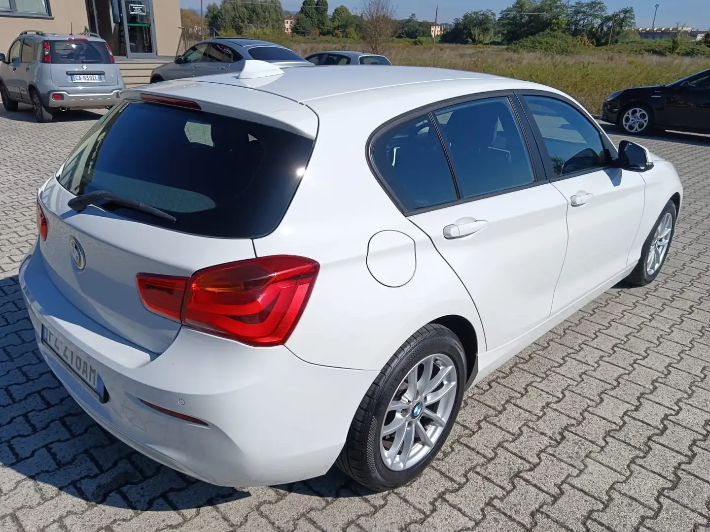 BMW 116 116d Business 5p Blanc - 2
