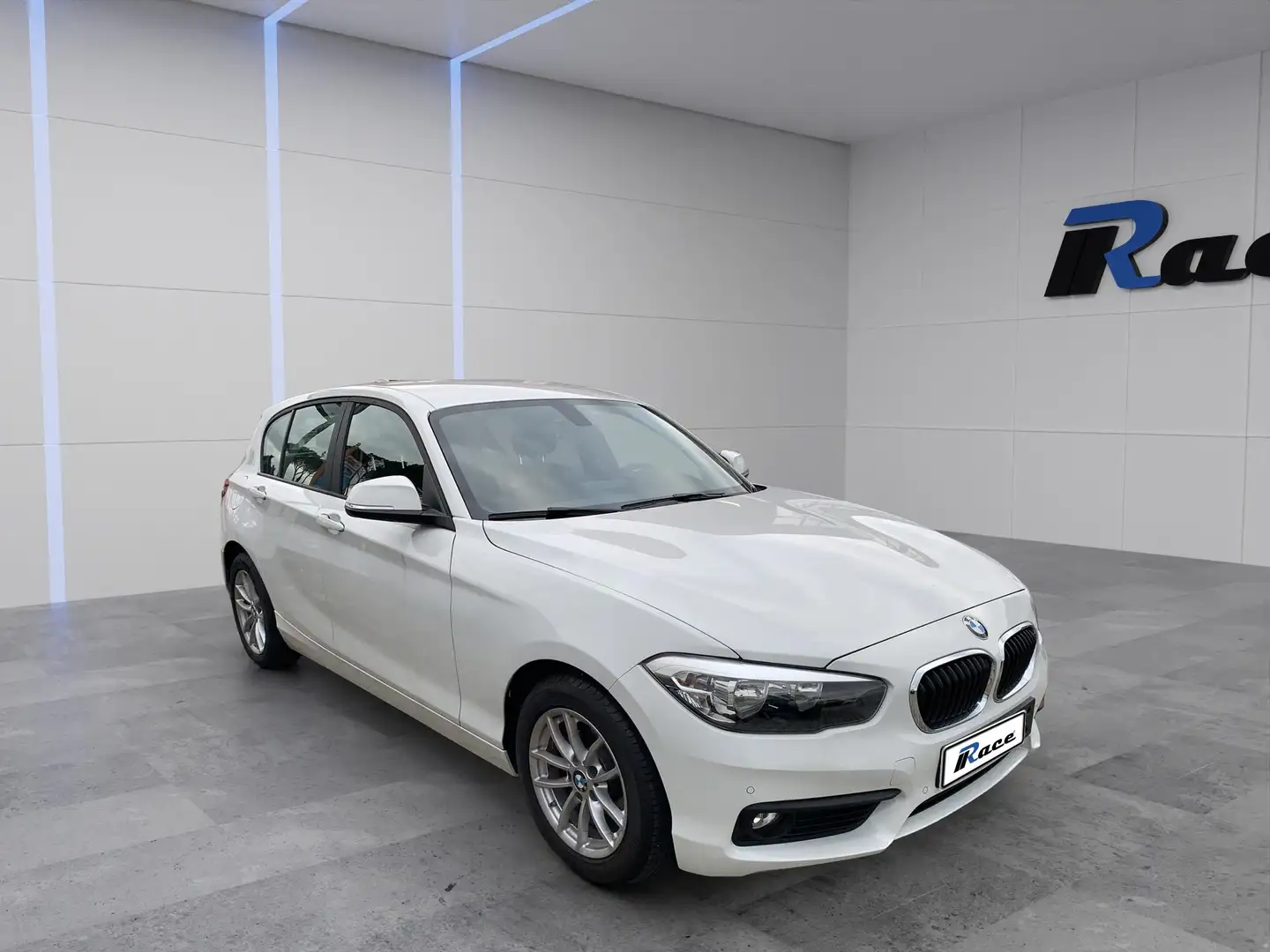 BMW 116 116d Business 5p Bianco - 2