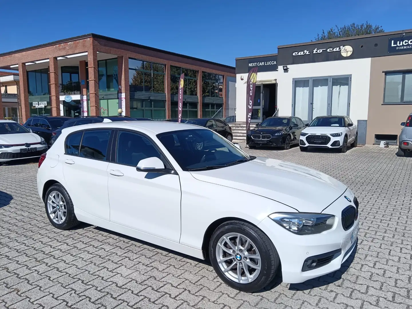 BMW 116 116d Business 5p Blanc - 1