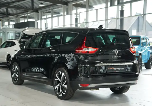Renault Scenic view 9