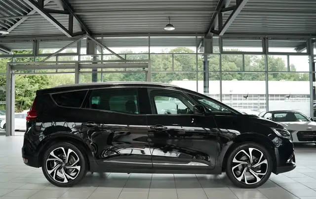 Renault Scenic view 6