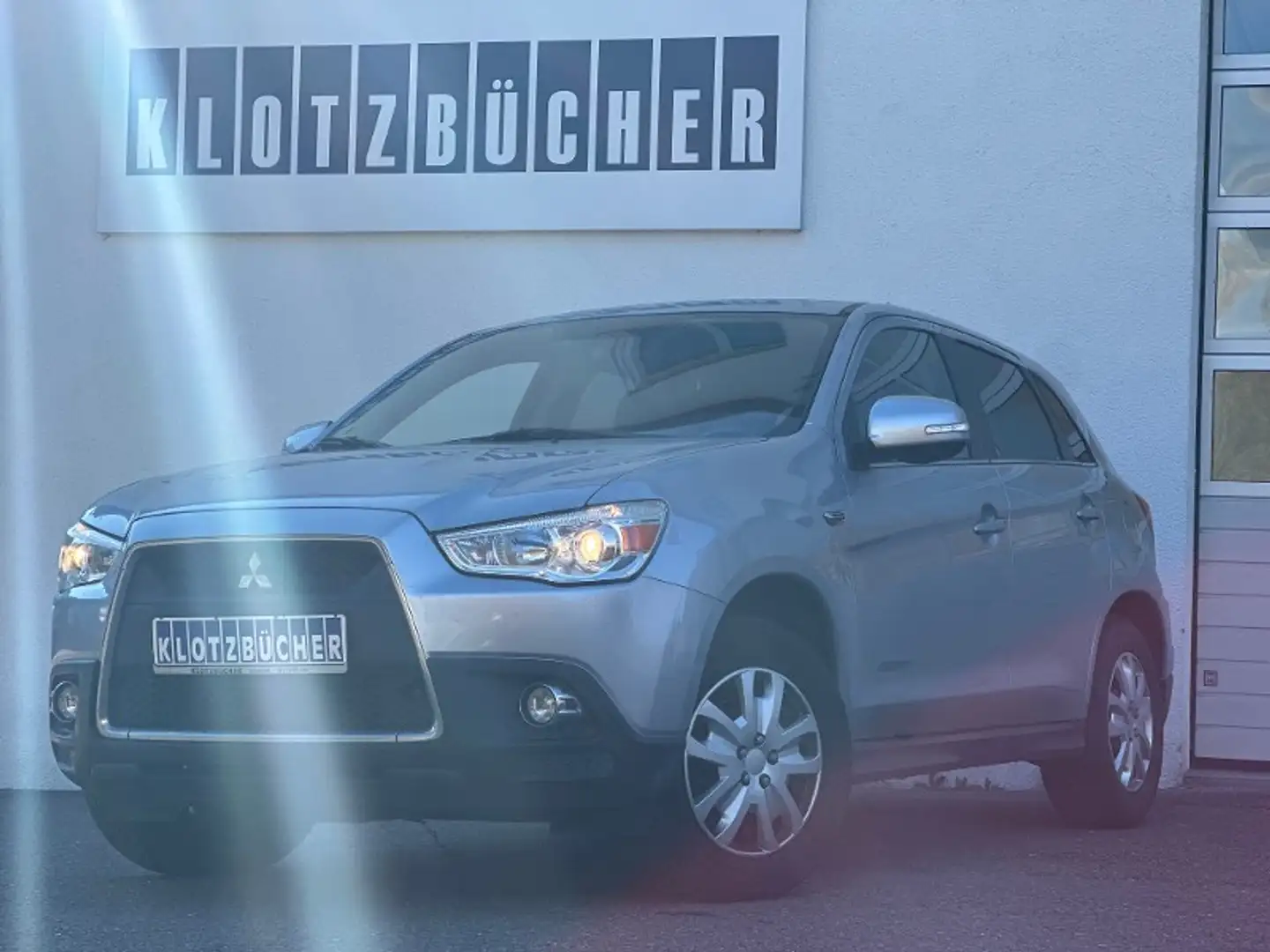 Mitsubishi ASX 1,8 DI-D Invite Intro Edition Silber - 1