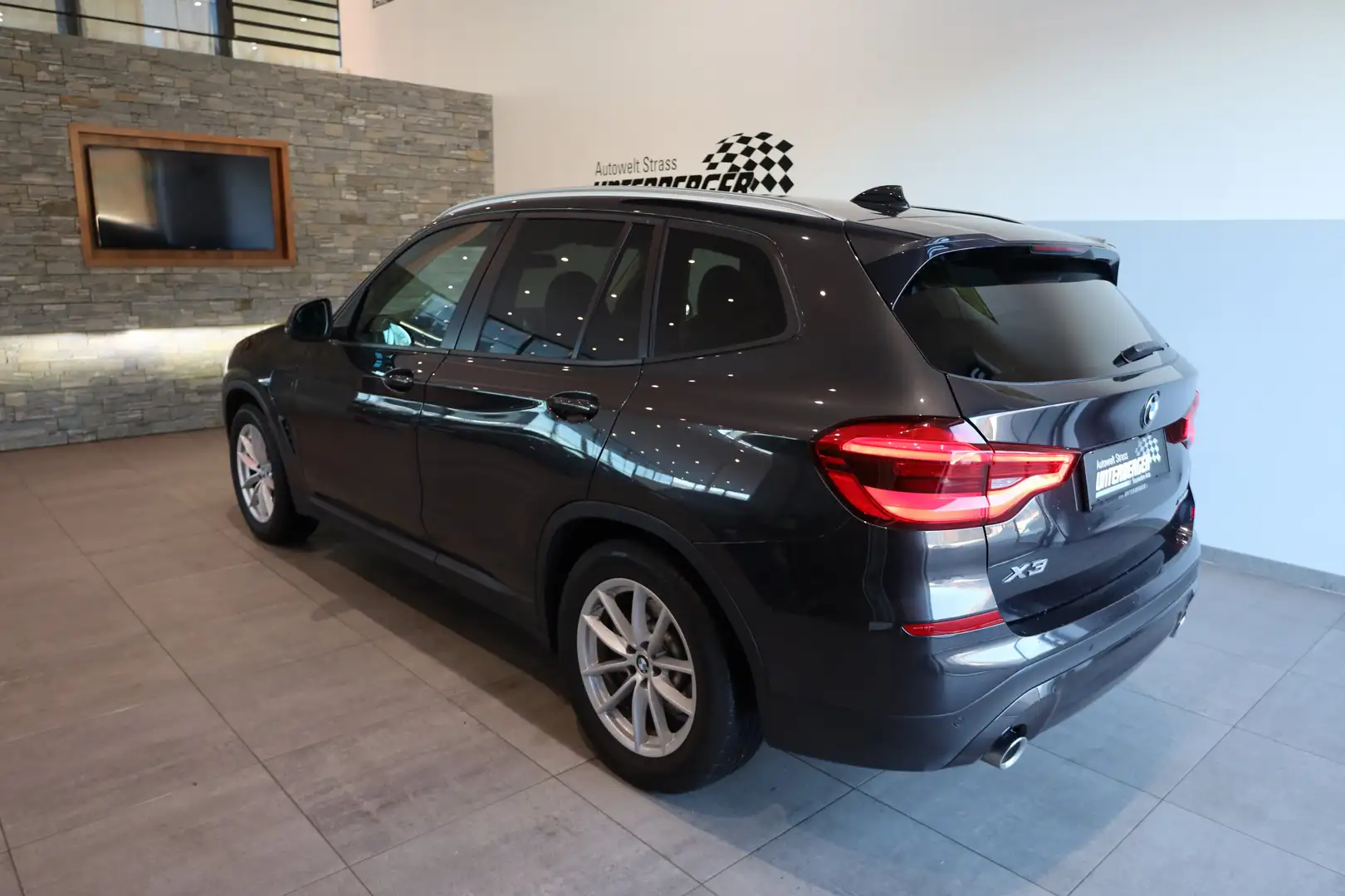 BMW X3 xDrive30e PHEV Advantage Gestiksteuerung DAB Grau - 2