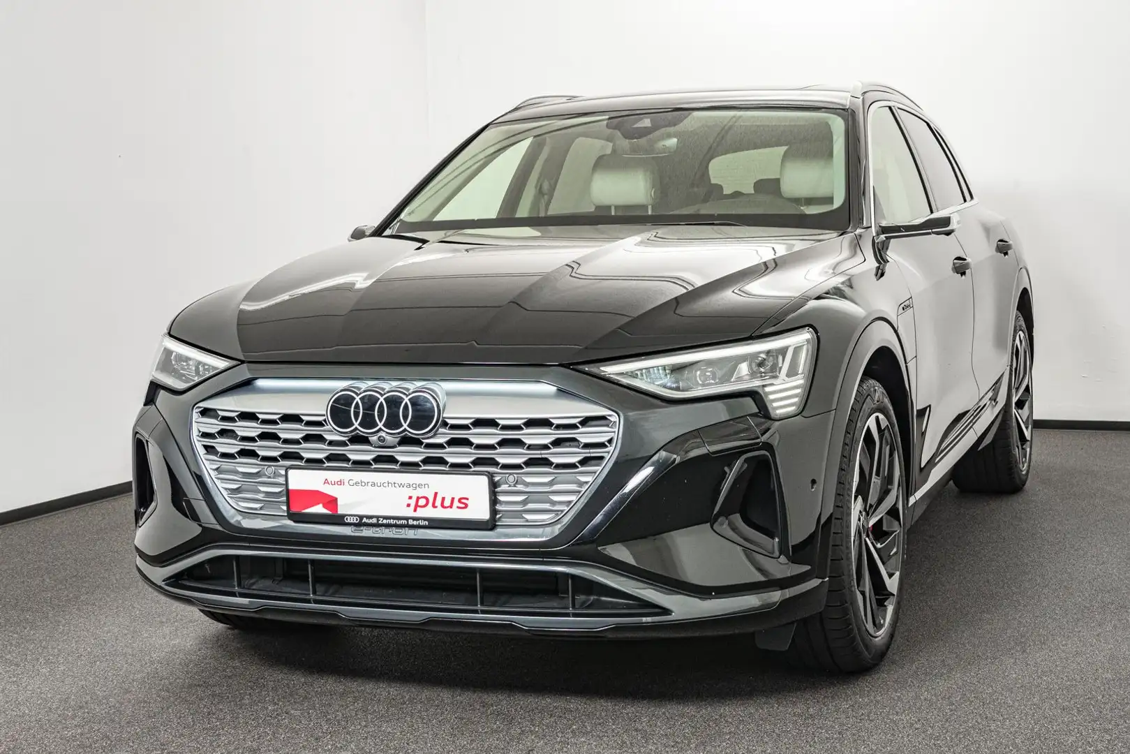 Audi Q8 e-tron 55 qu. 360°K HUD PANO PANO AIR MATRIX Schwarz - 2