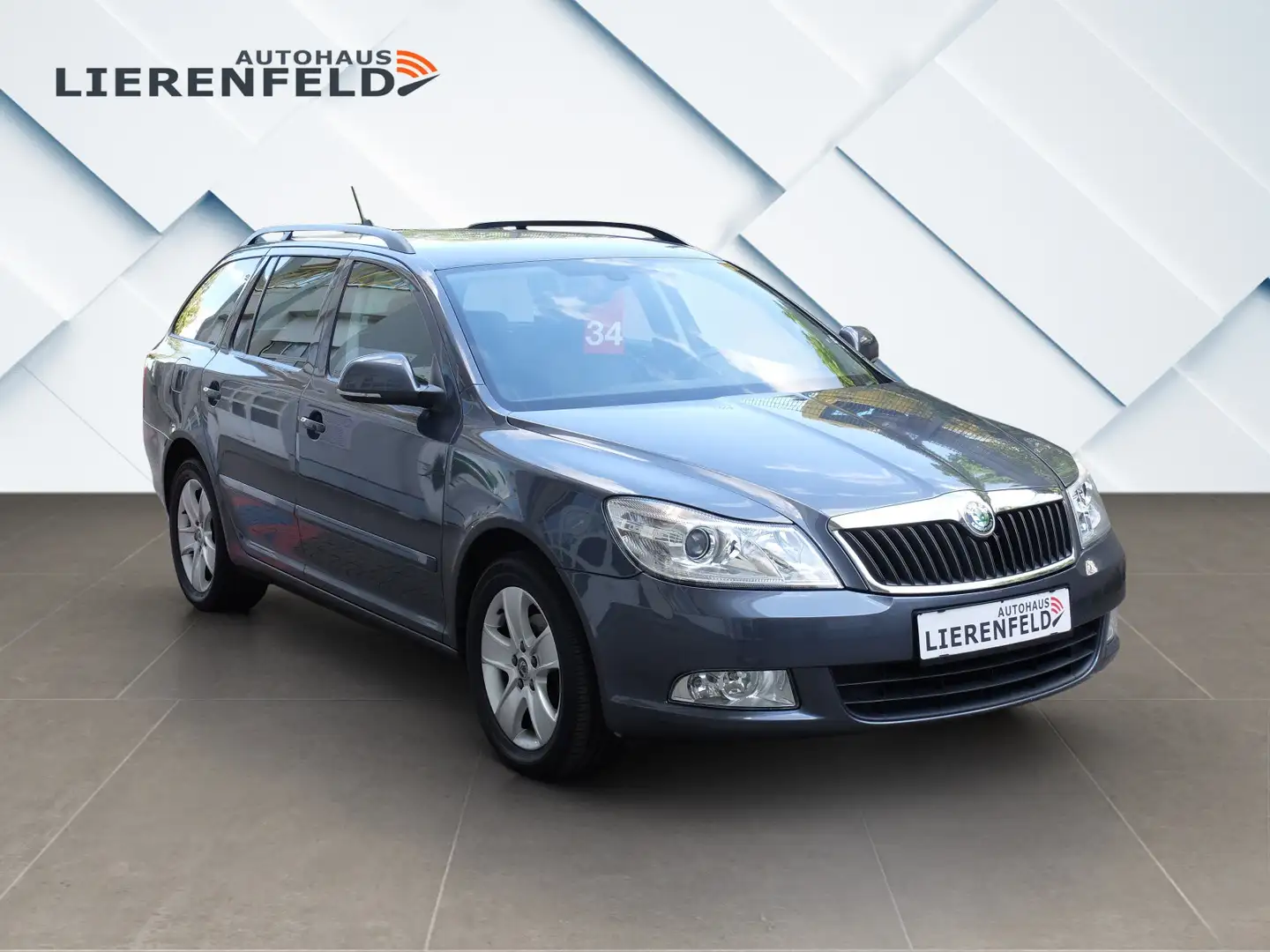 Skoda Octavia 1.6 TDI Automatik Leder Navi 1.Hand Grau - 2