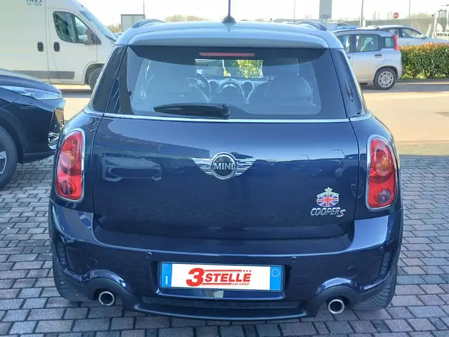 Mini Countryman view 3