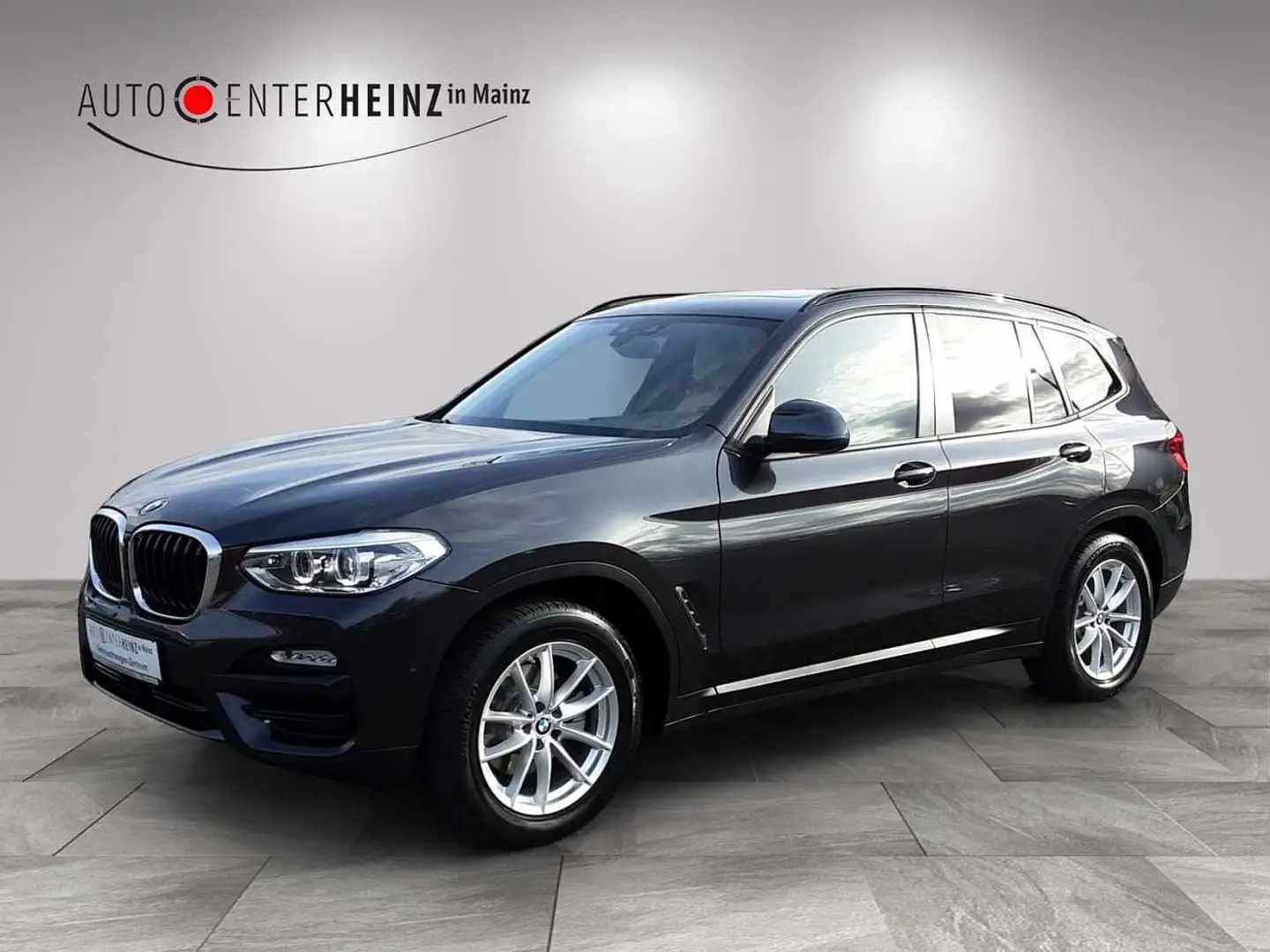 BMW X3 xDrive 20 d Advantage Grijs - 1