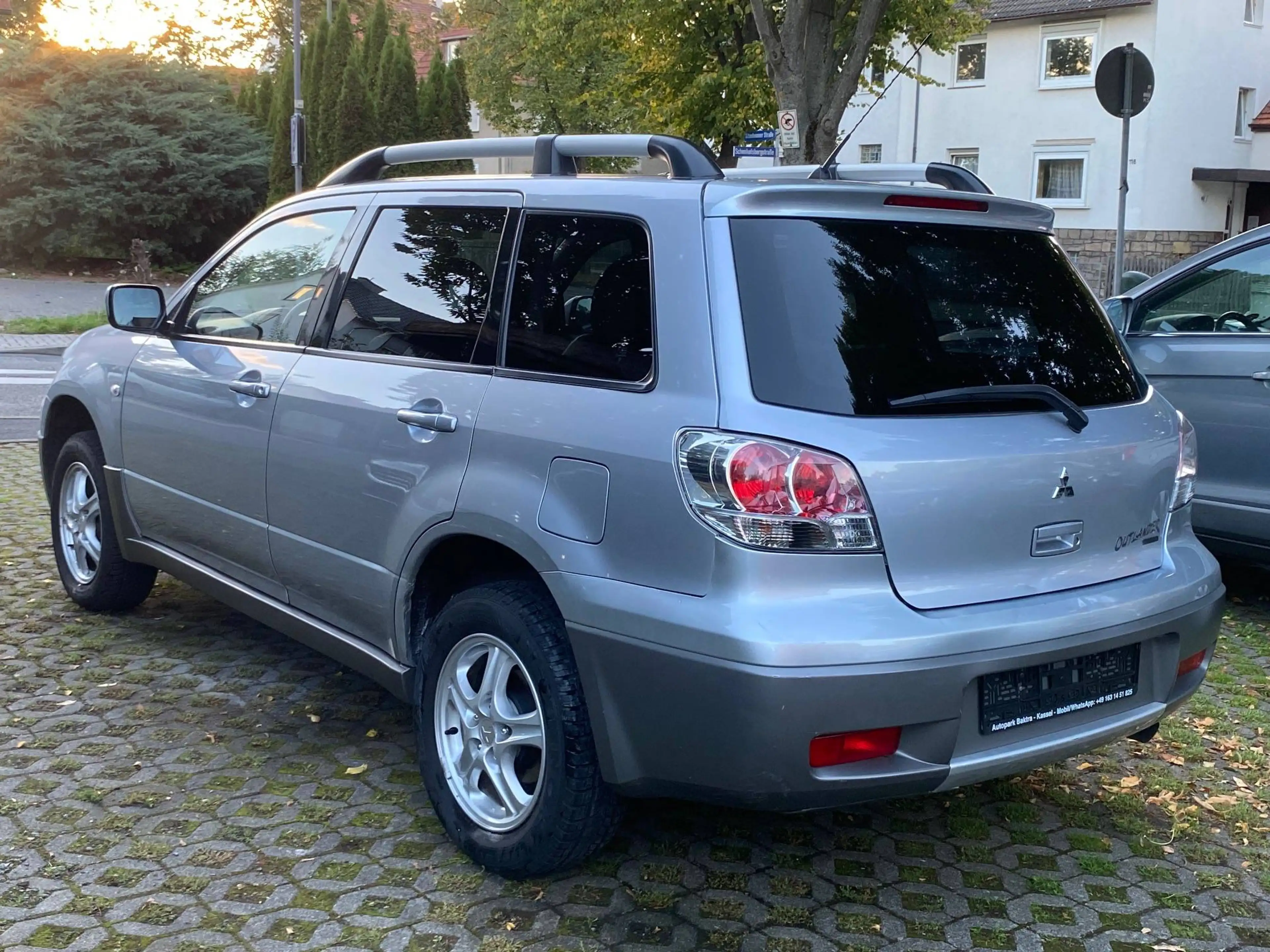 Mitsubishi Outlander Outlander 2.0 Sport Allrad, Leder, Doppelglasdach — photo 4