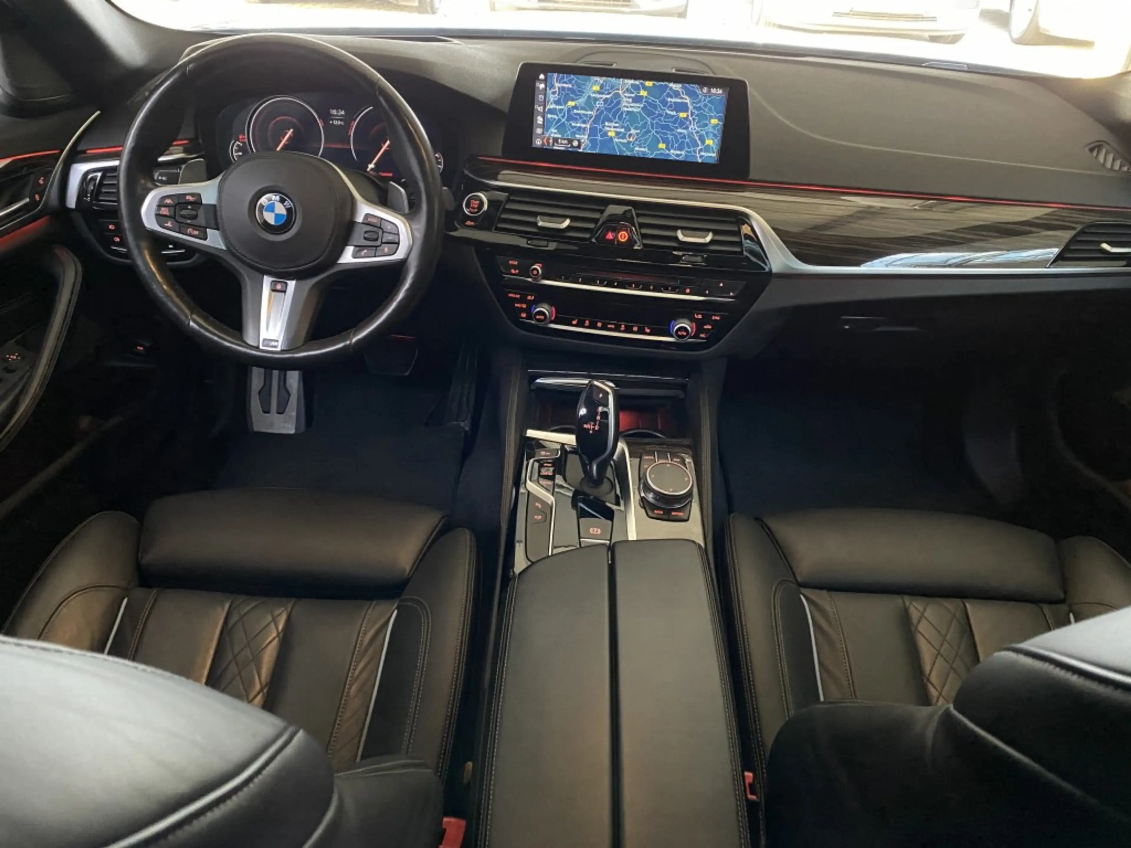 BMW 540 xDrive M Sport Navi Pano LED AHK STHZ — photo 8