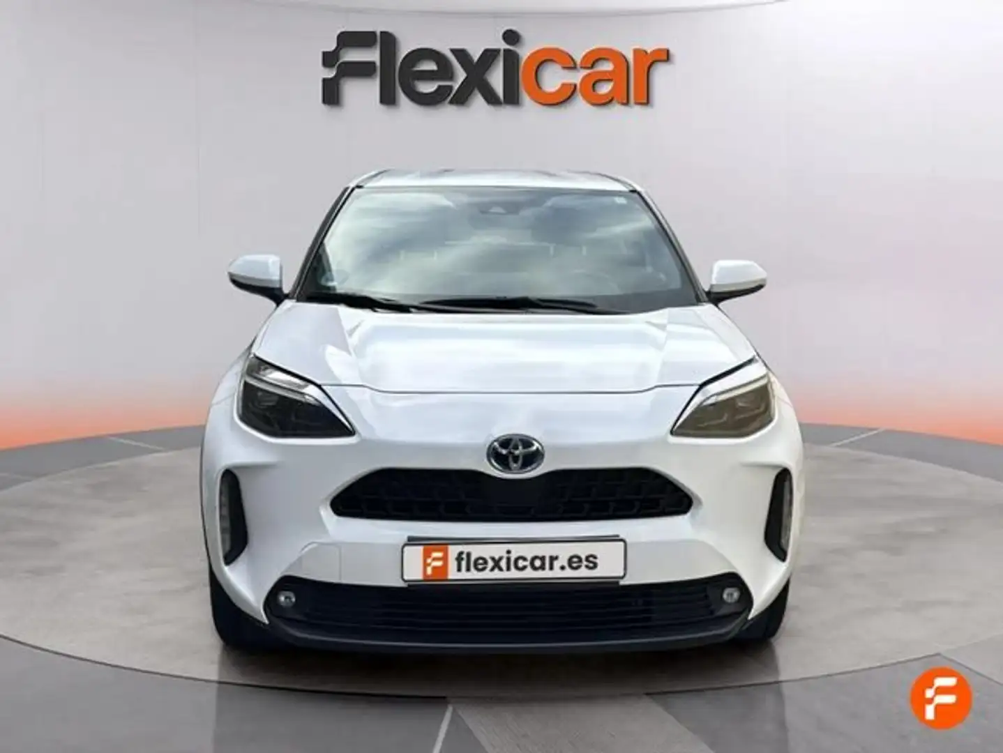 Toyota Yaris Cross 120H Active Tech Blanco - 2