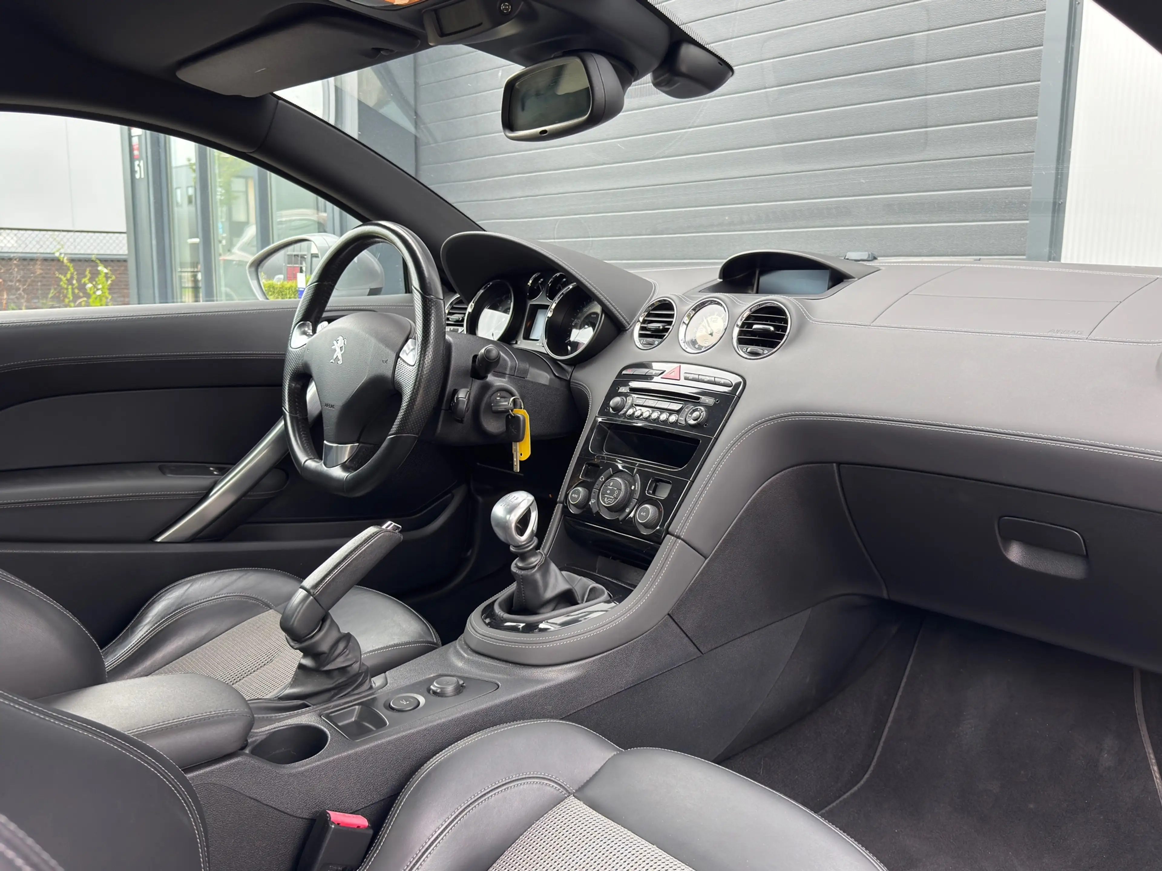 Peugeot RCZ 1.6 THP / PARKEERSENSOREN / OH BOEKEN AANWEZIG — photo 8