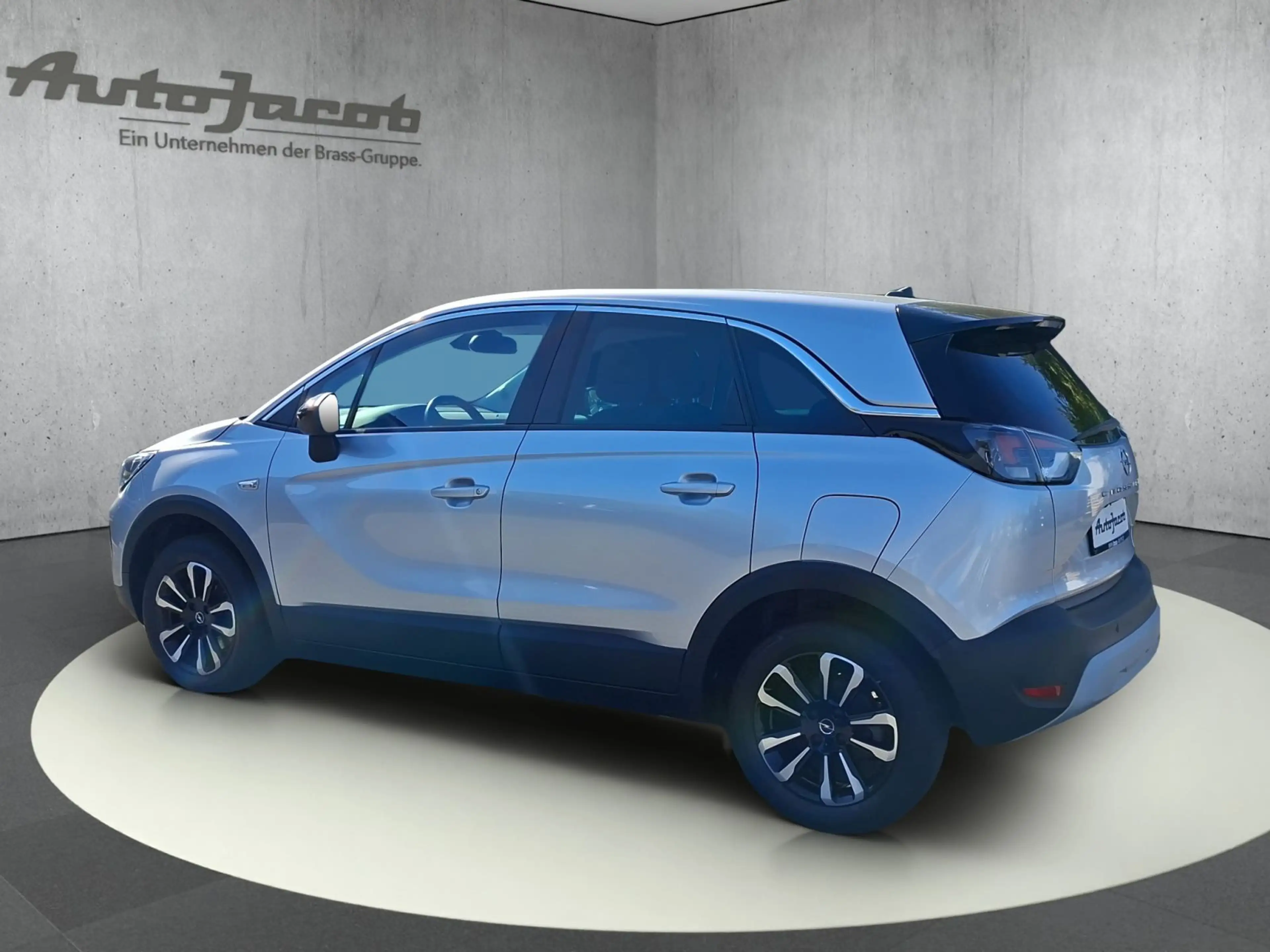 Opel Crossland 1.2 Turbo — photo 3