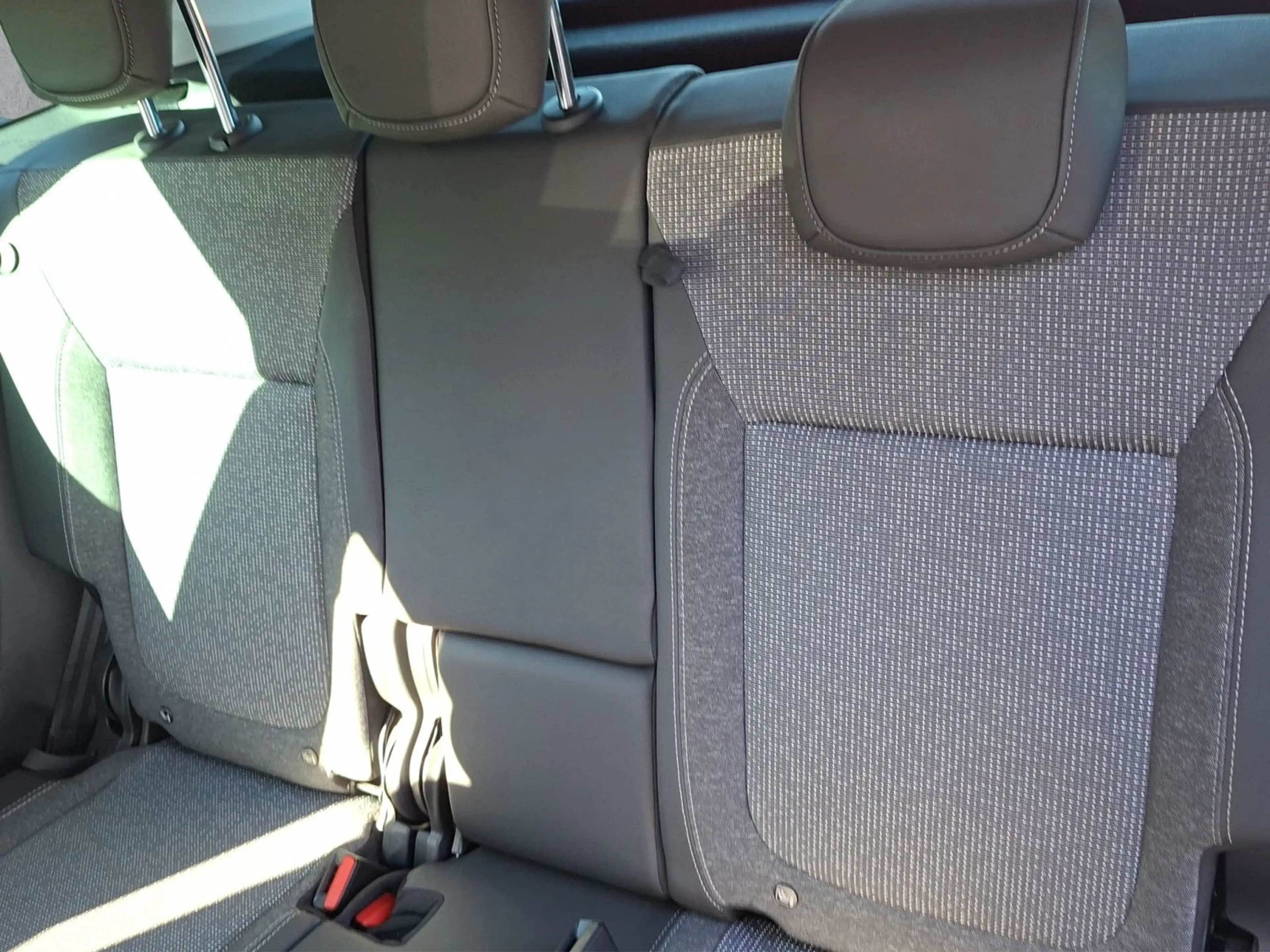 Opel Crossland 1.2 Turbo — photo 13