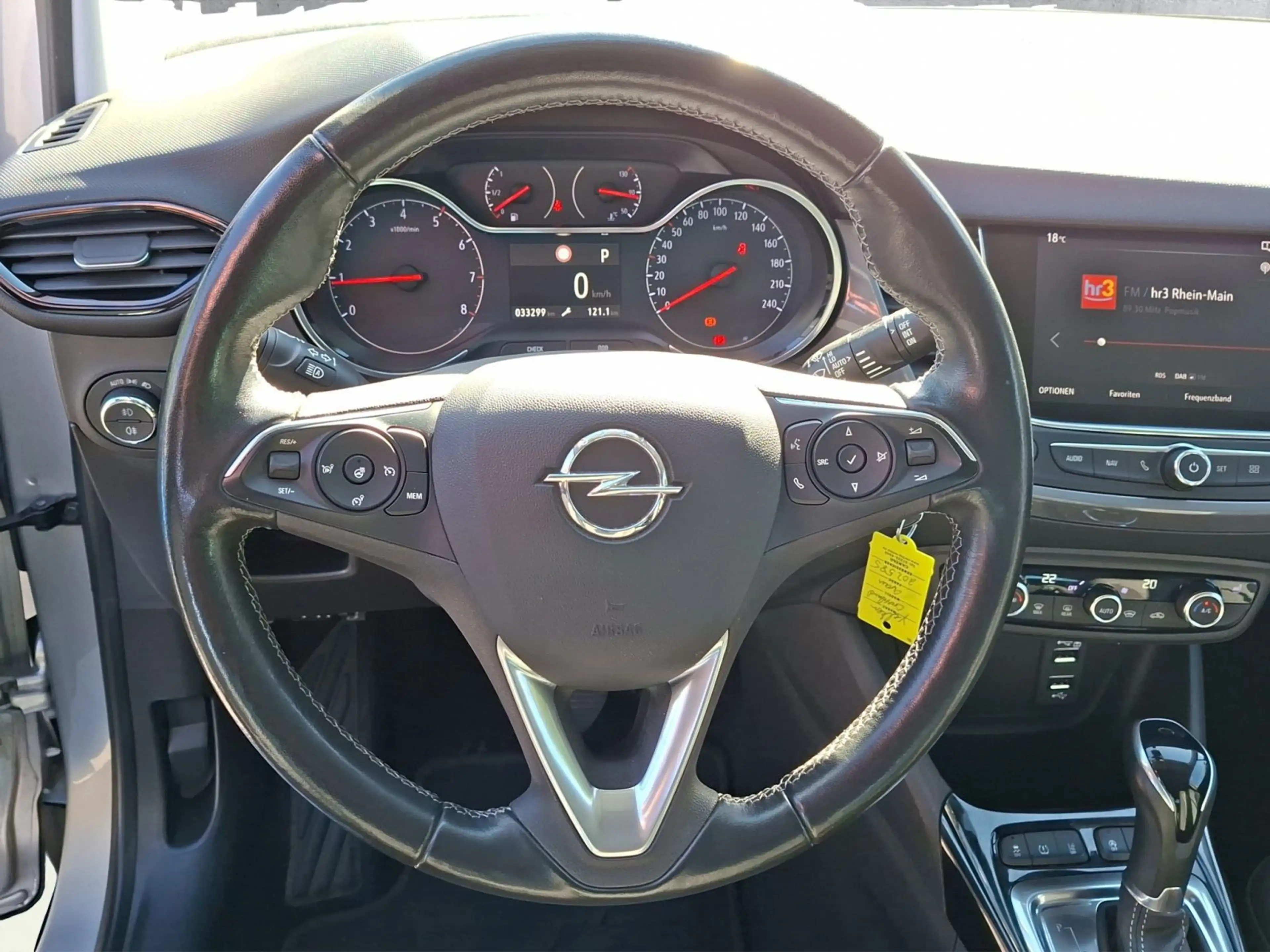 Opel Crossland 1.2 Turbo — photo 10