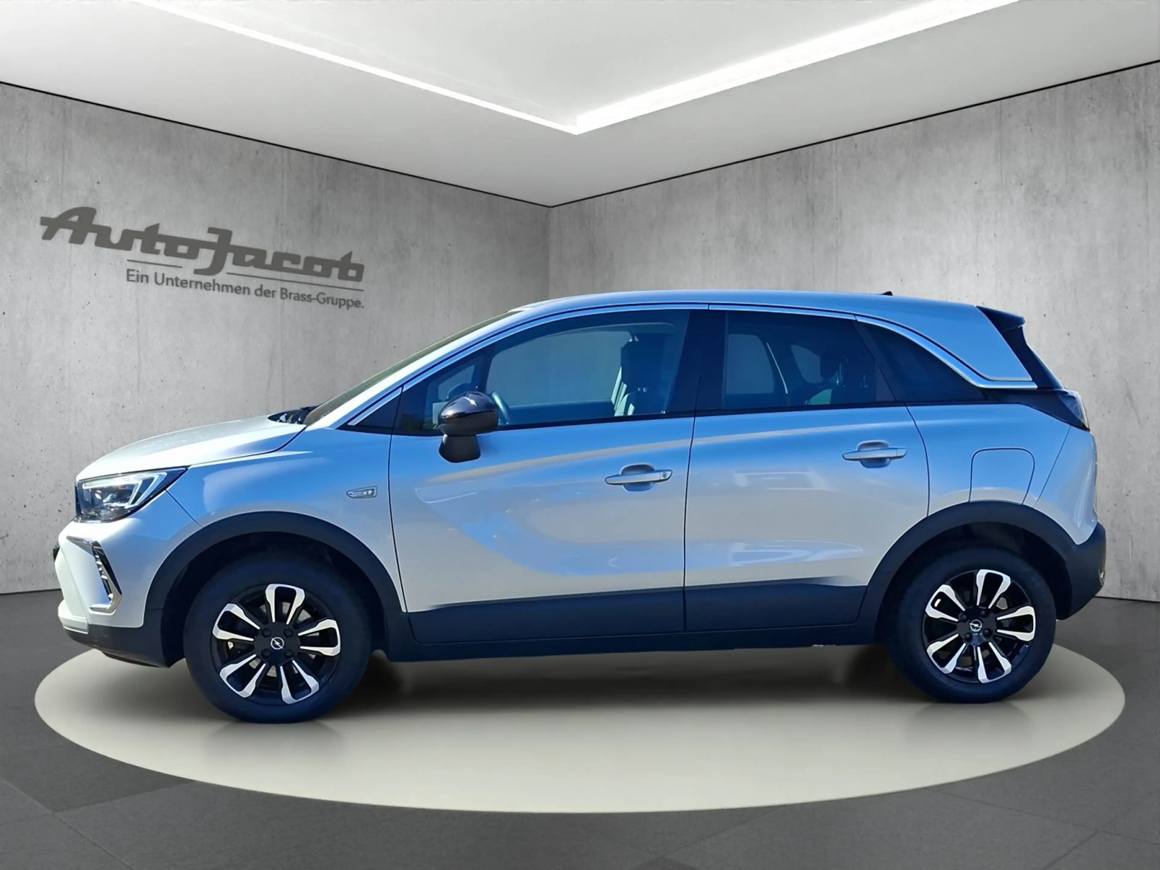 Opel Crossland 1.2 Turbo — photo 2