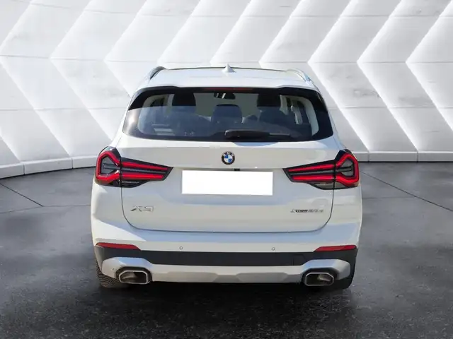 BMW X3 view 3