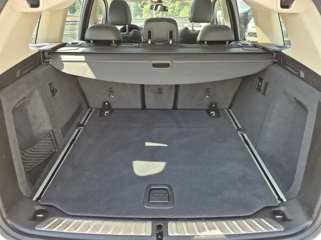 BMW X3 view 12