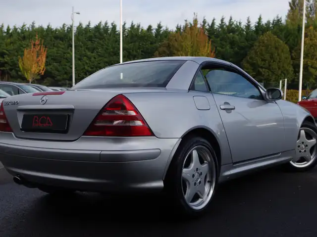 Mercedes-Benz SLK 320