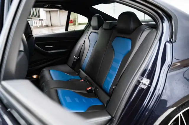BMW M3 view 5