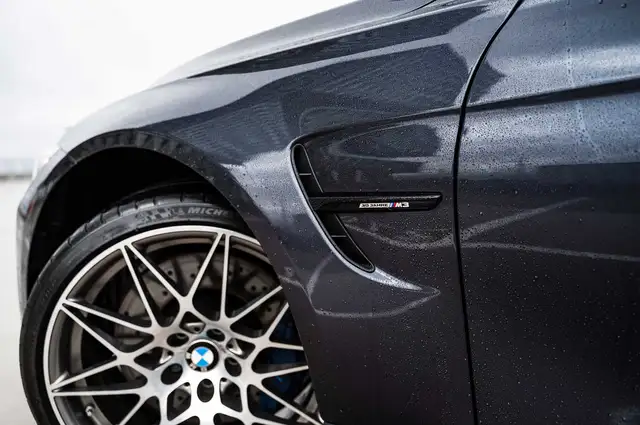 BMW M3 view 21