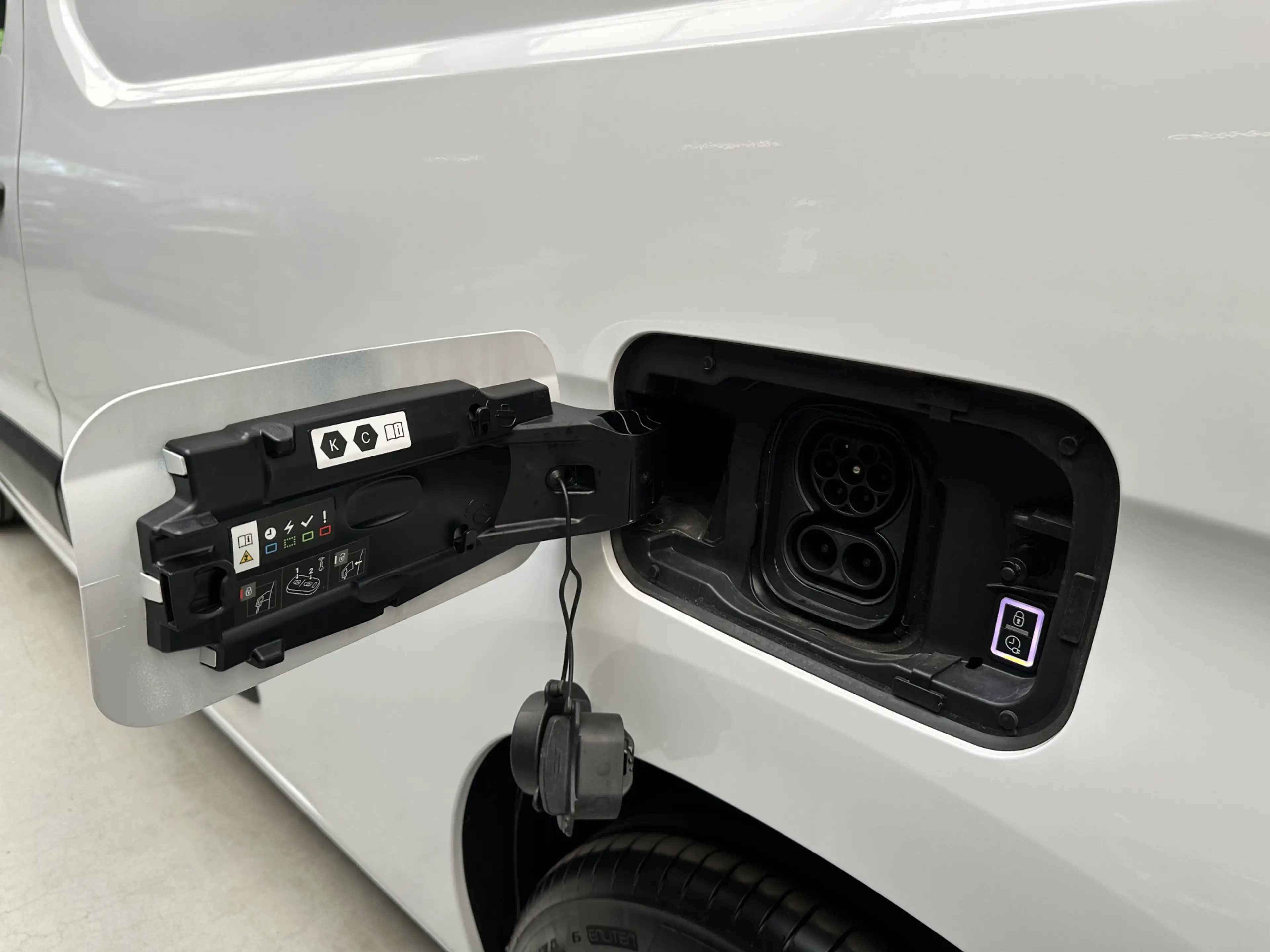 Toyota Proace City Electric Challenger Long (L2) 50 kWh 136pk | 3pers — photo 38