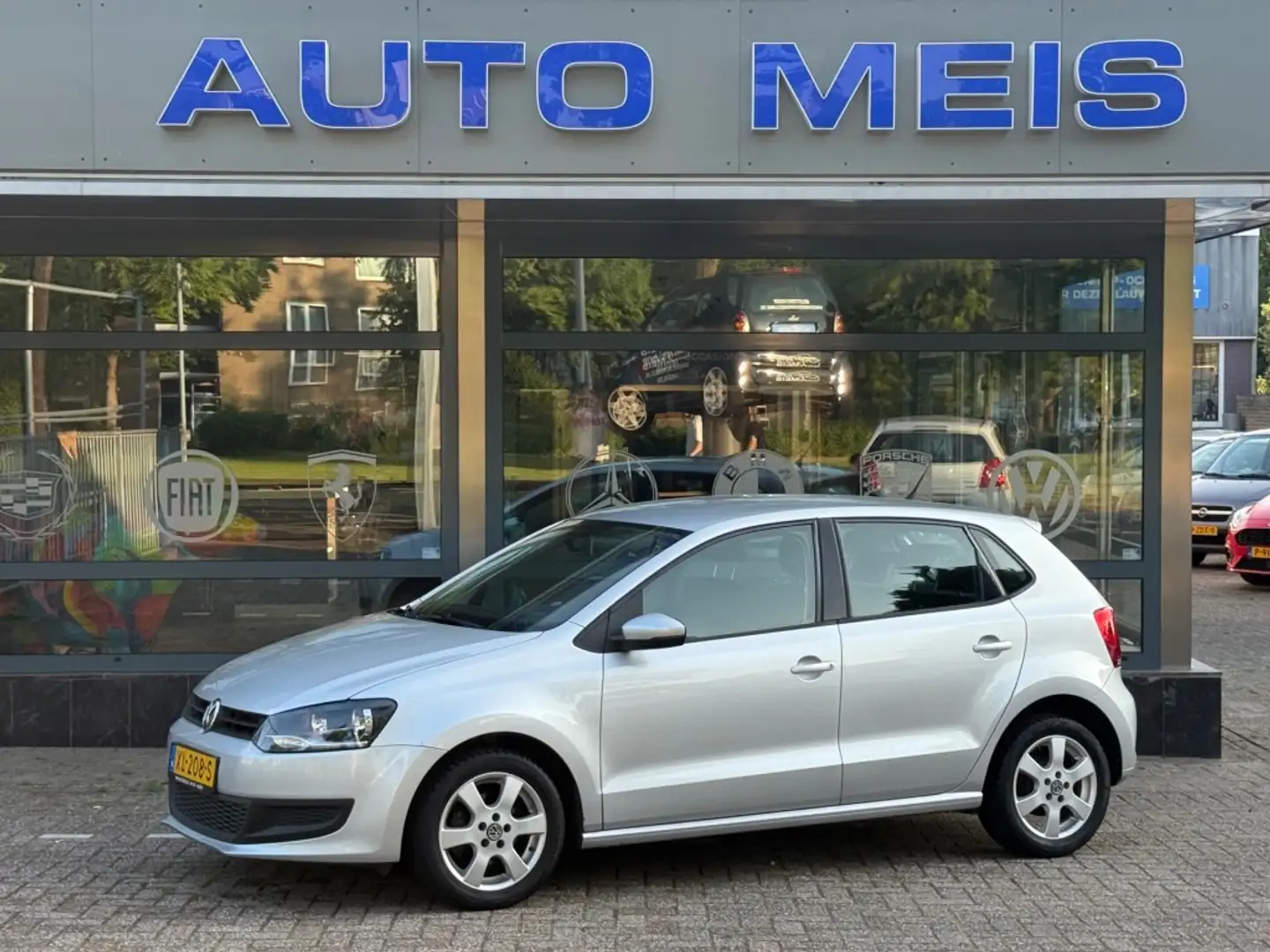 Volkswagen Polo 1.2-12V BlueMotion Comfortline Airco Navi Camera Grijs - 1