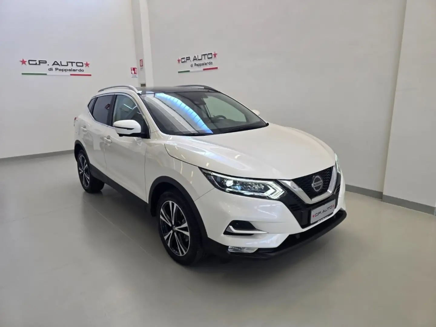 Nissan Qashqai 1.5 dCi 115 CV N-Connecta Bianco - 1