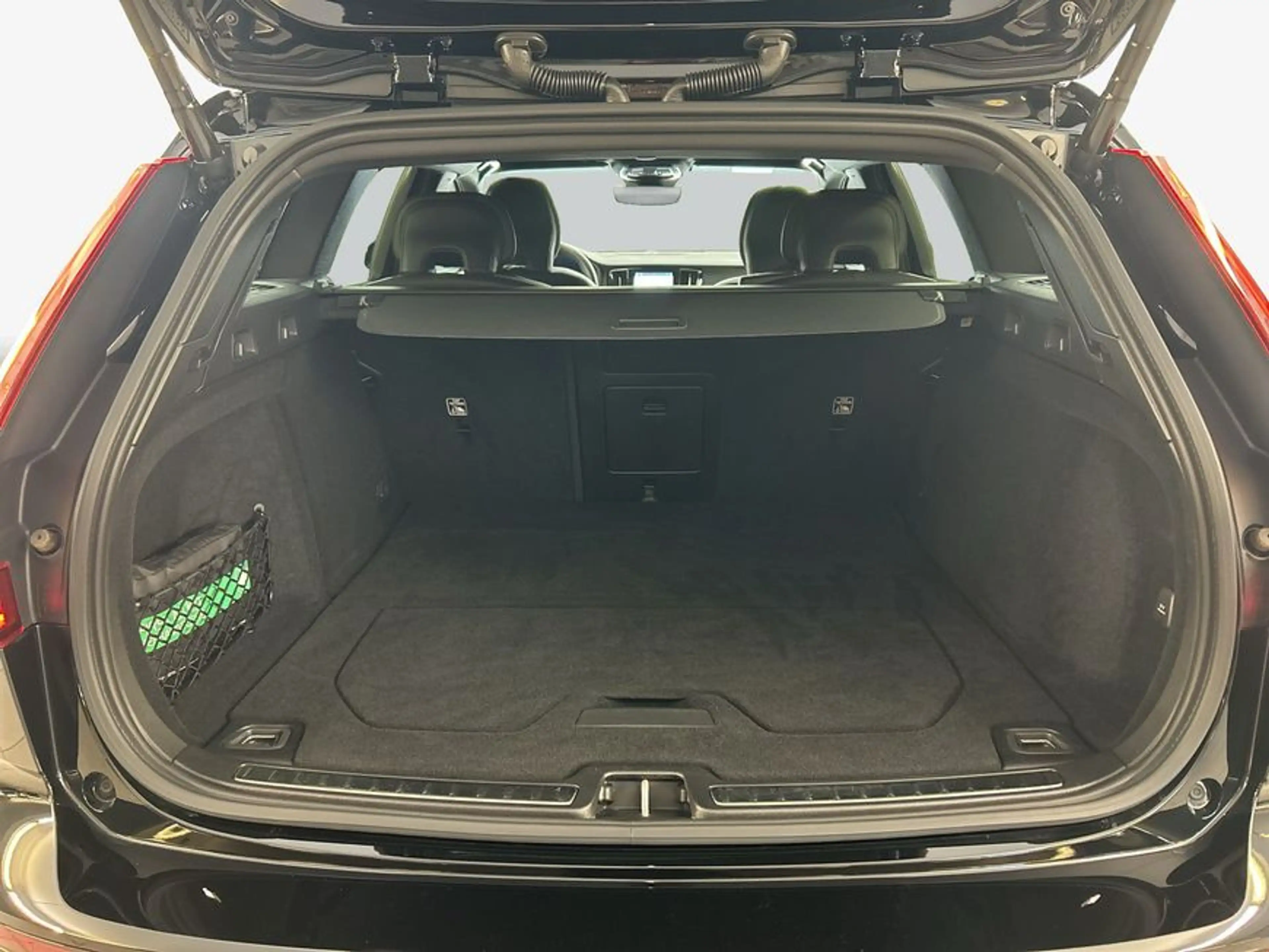 Volvo V60 T6 AWD Recharge Plus Bright — photo 9