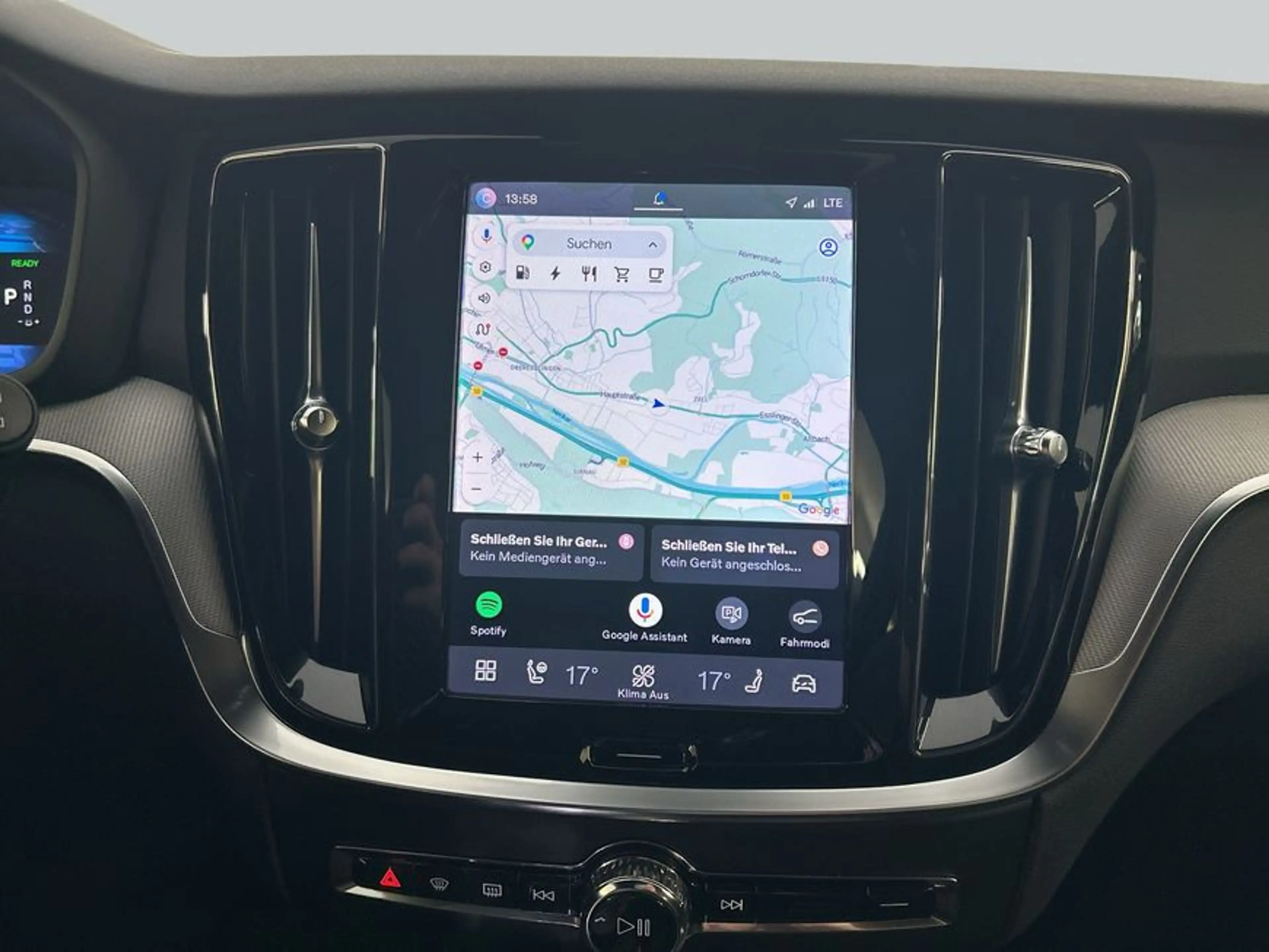 Volvo V60 T6 AWD Recharge Plus Bright — photo 15