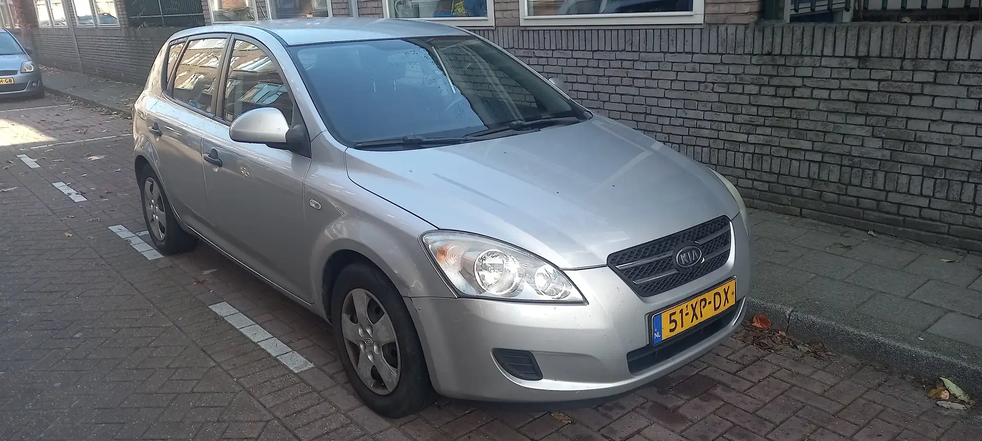 Kia Ceed / cee'd 1.4 X-tra Gris - 1