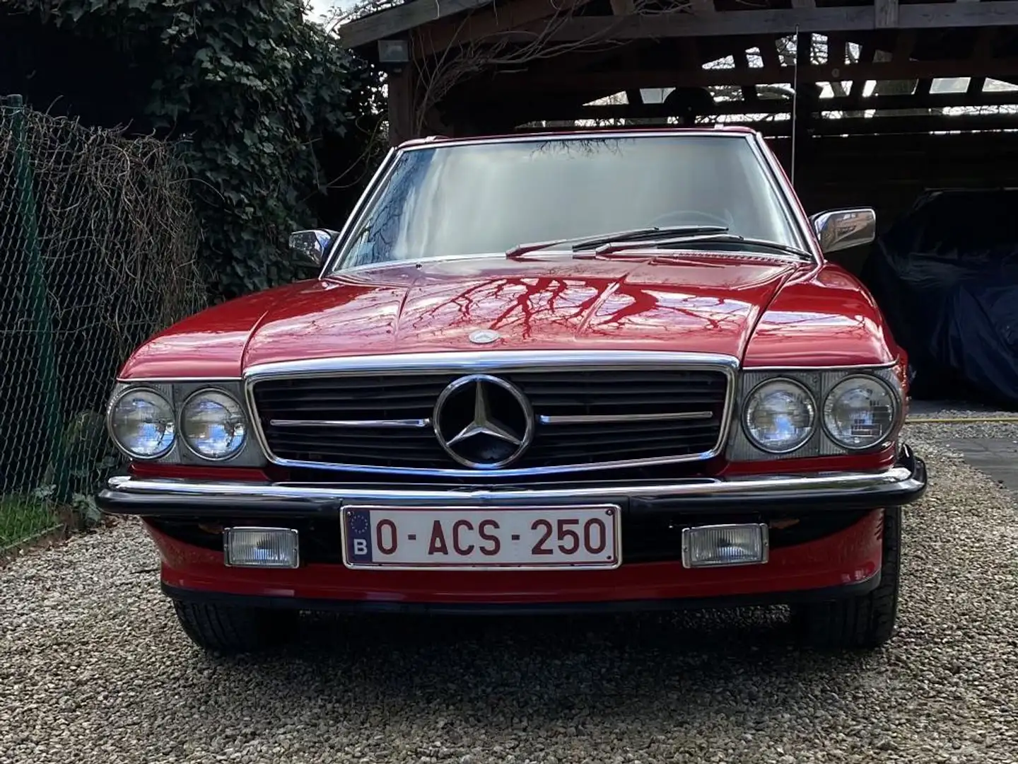 Mercedes-Benz SL 560 Roşu - 1
